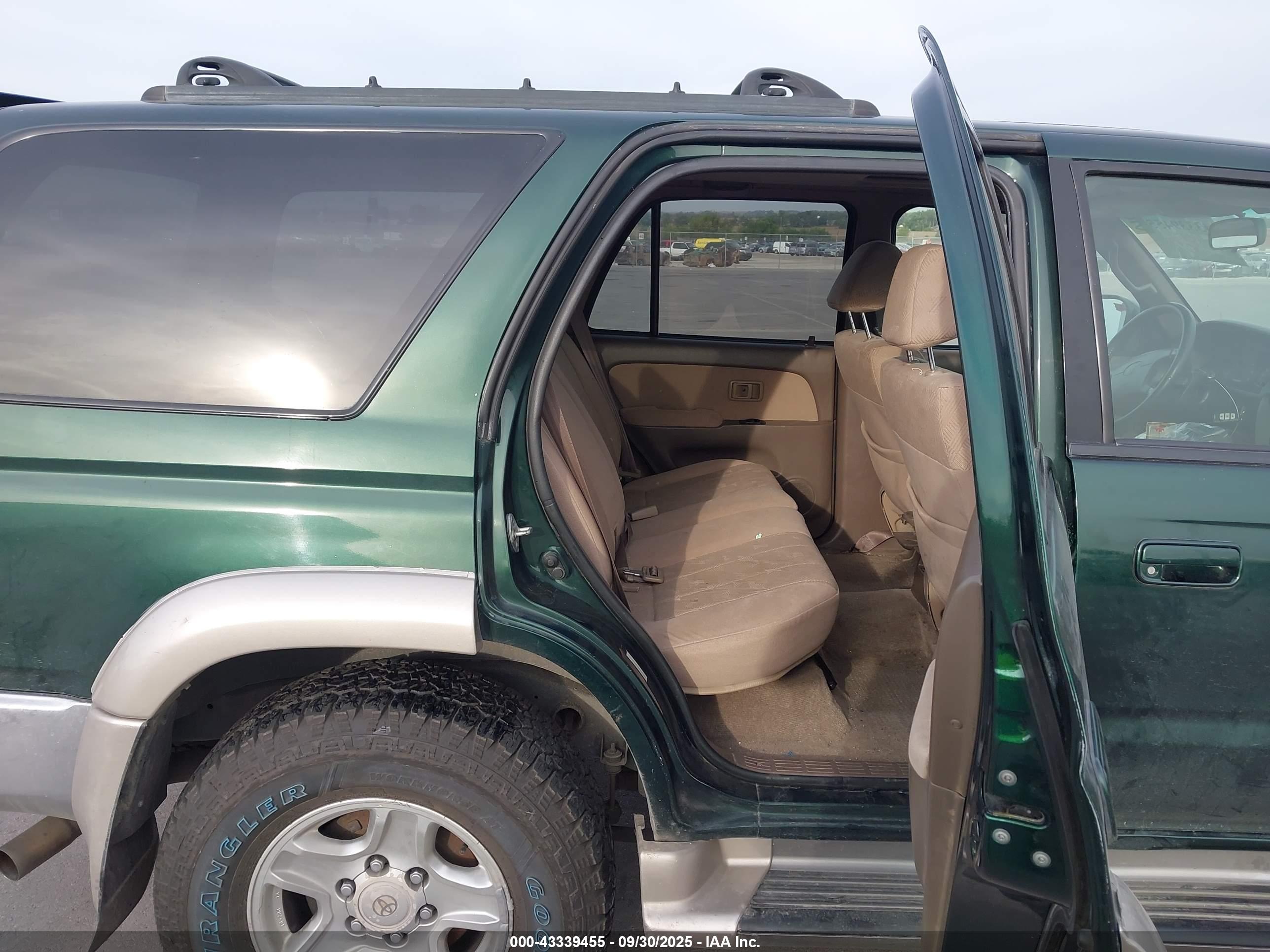 TOYOTA 4RUNNER image 8