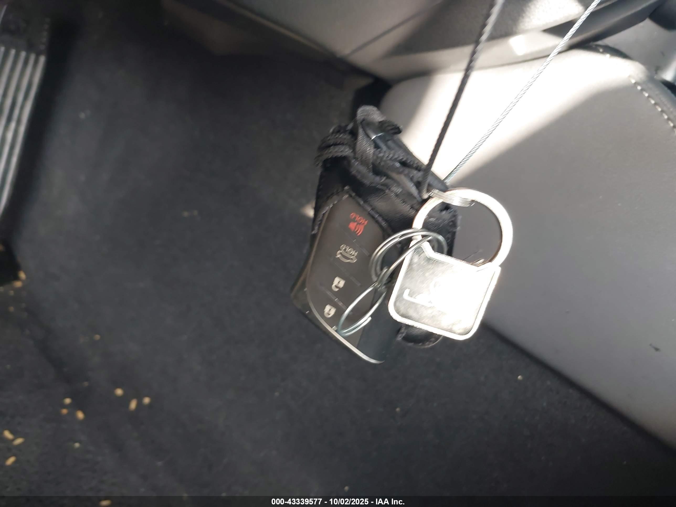 LEXUS ES image 11