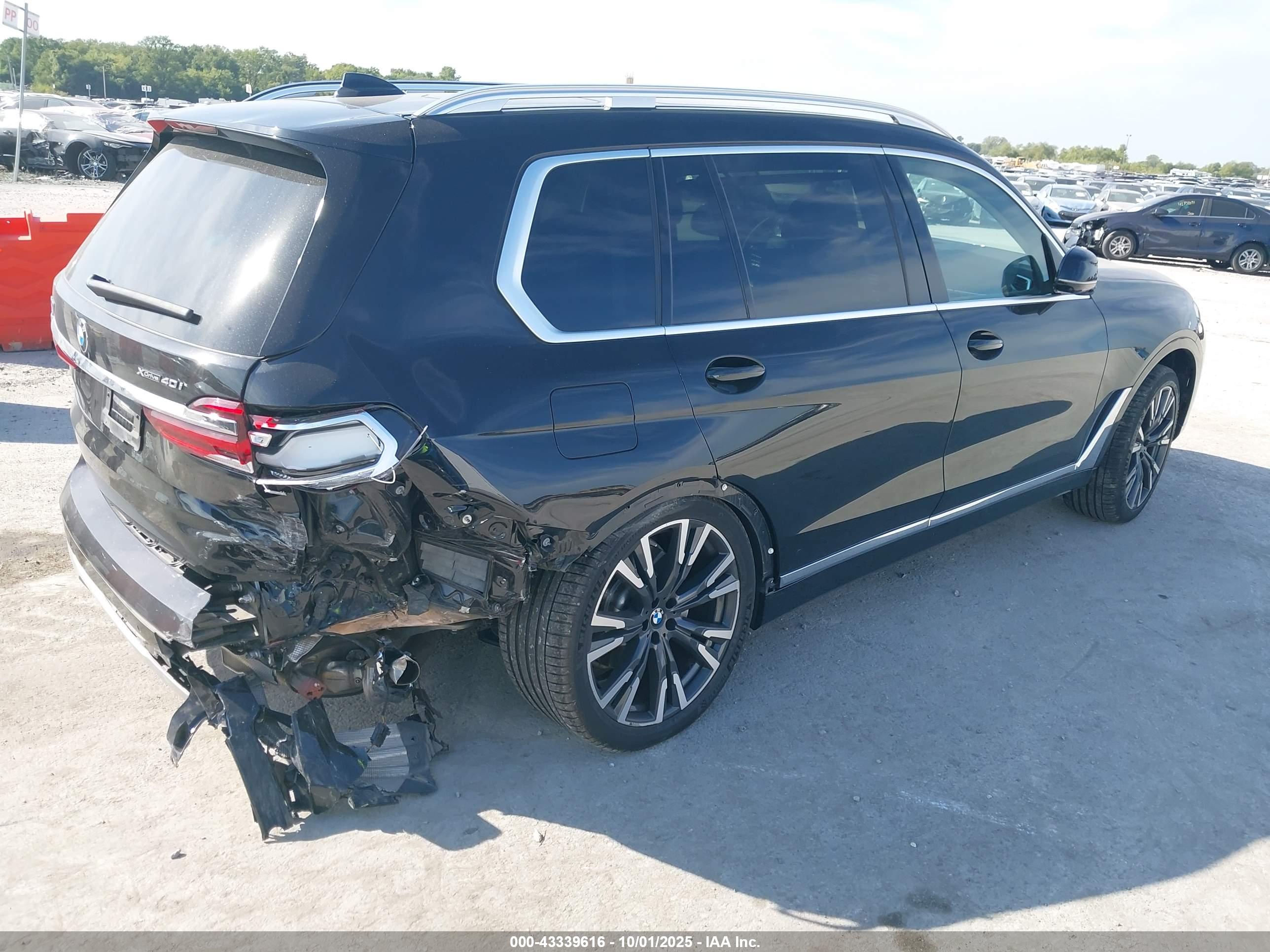BMW X7 image 4