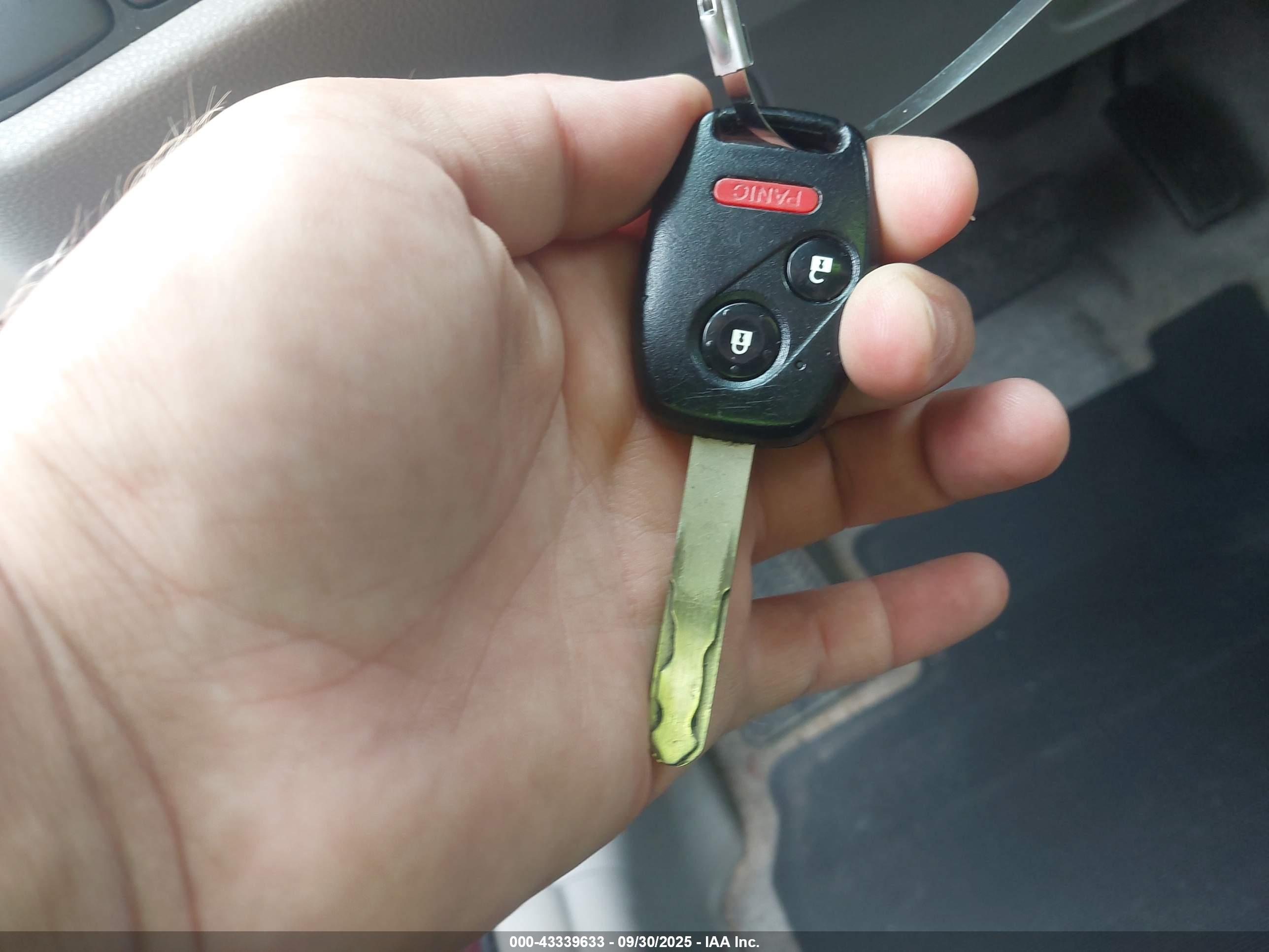 HONDA INSIGHT image 11