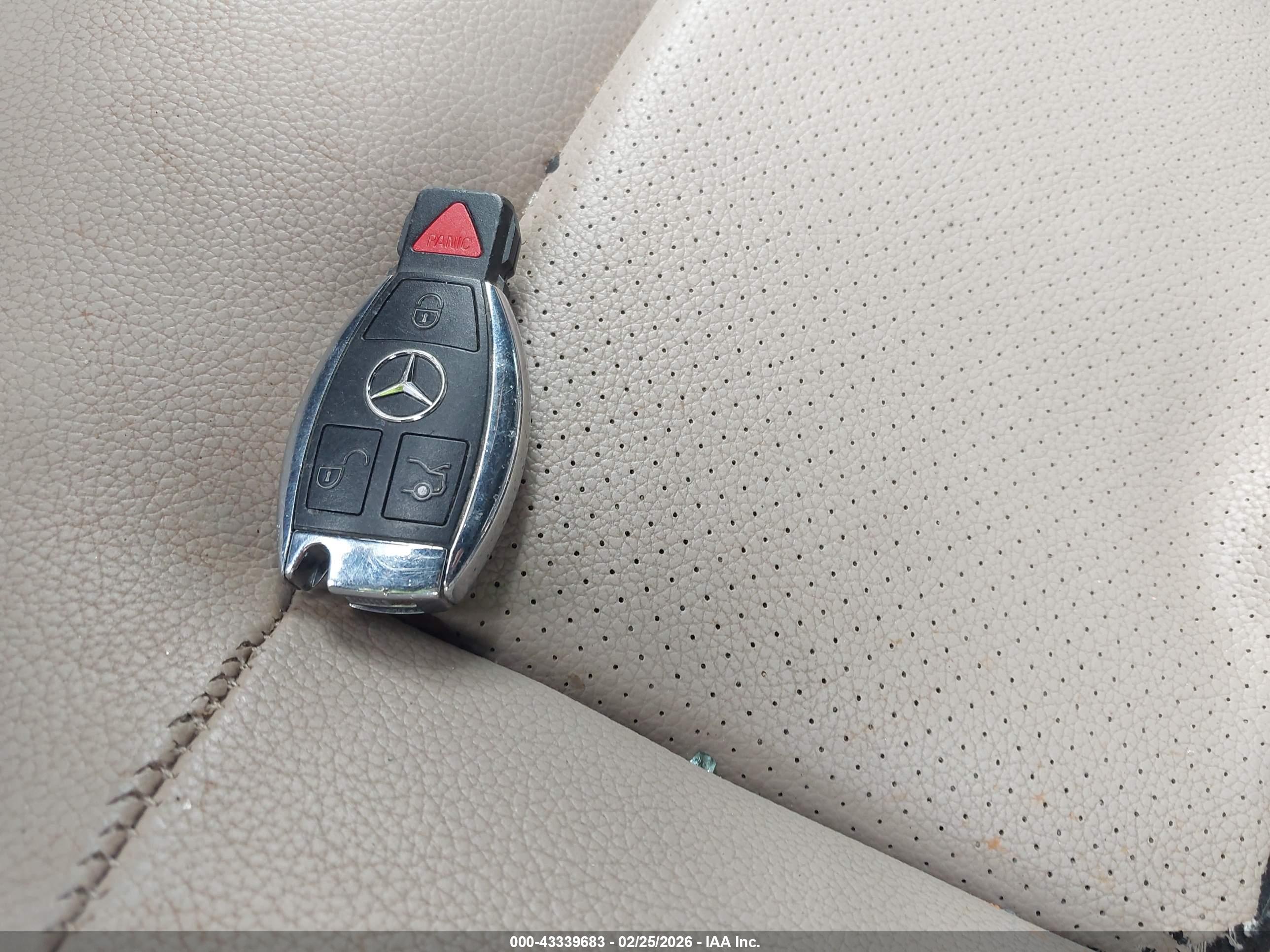 MERCEDES-BENZ E image 11