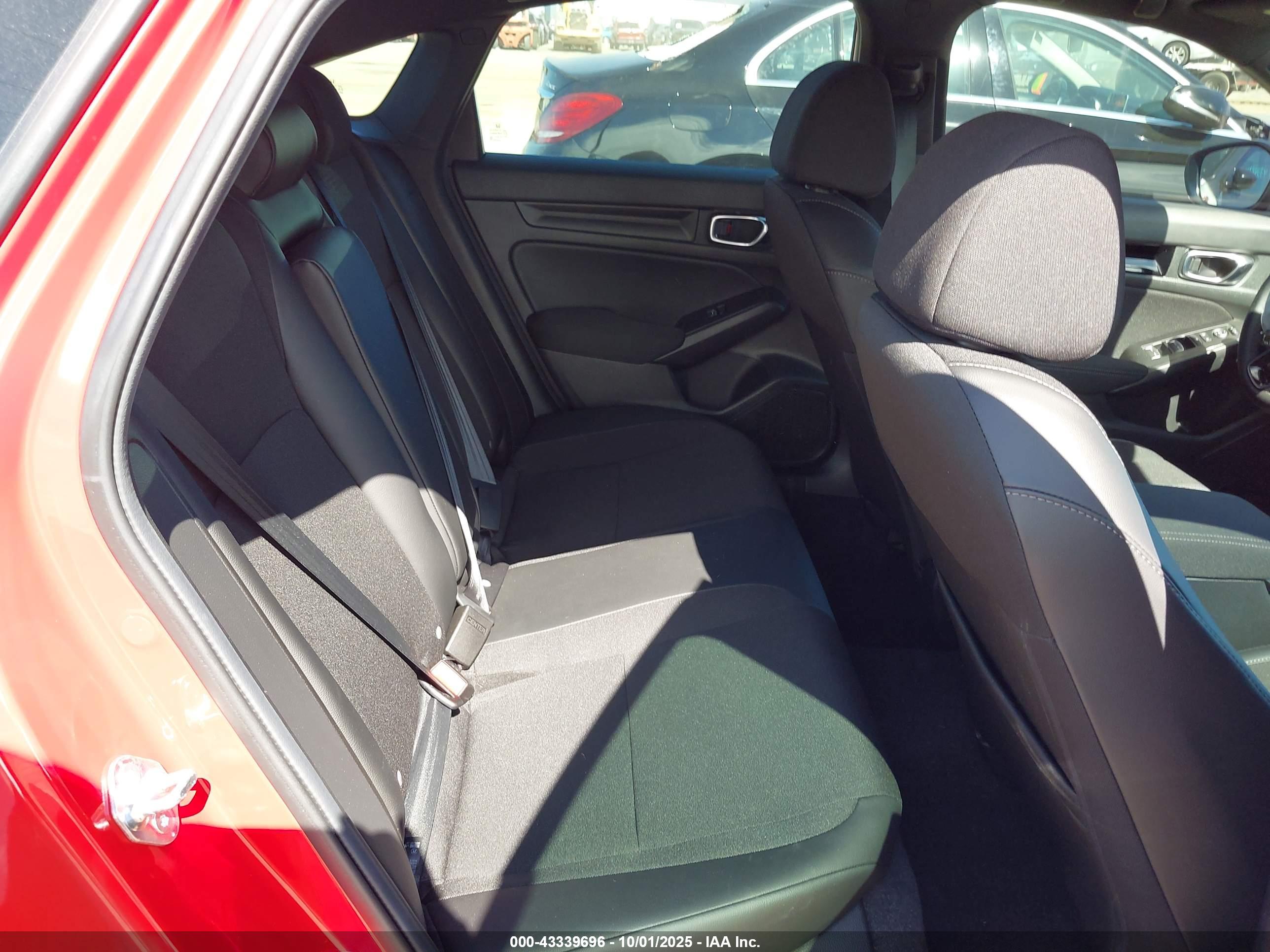 HONDA CIVIC image 8