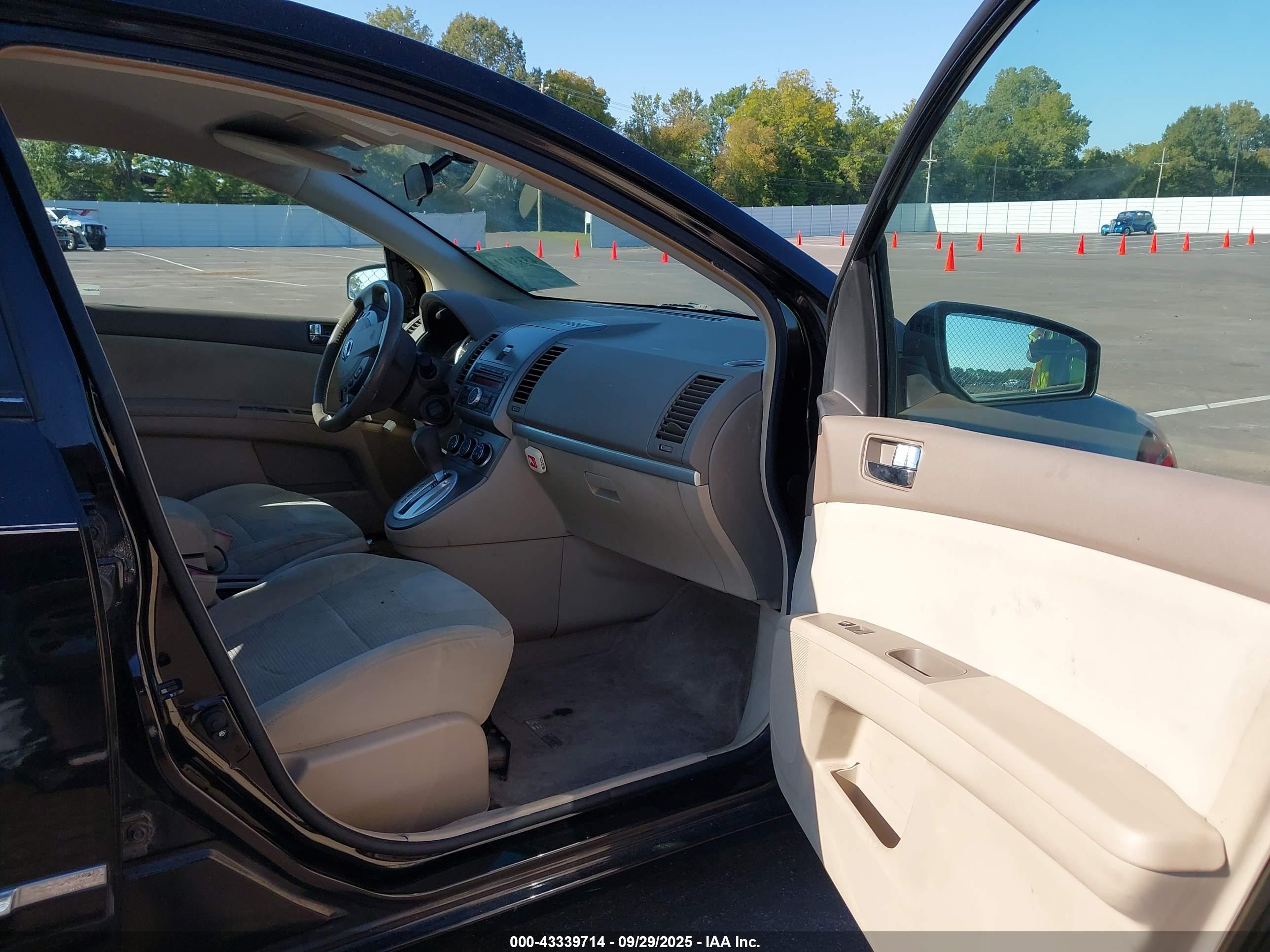 NISSAN SENTRA image 5