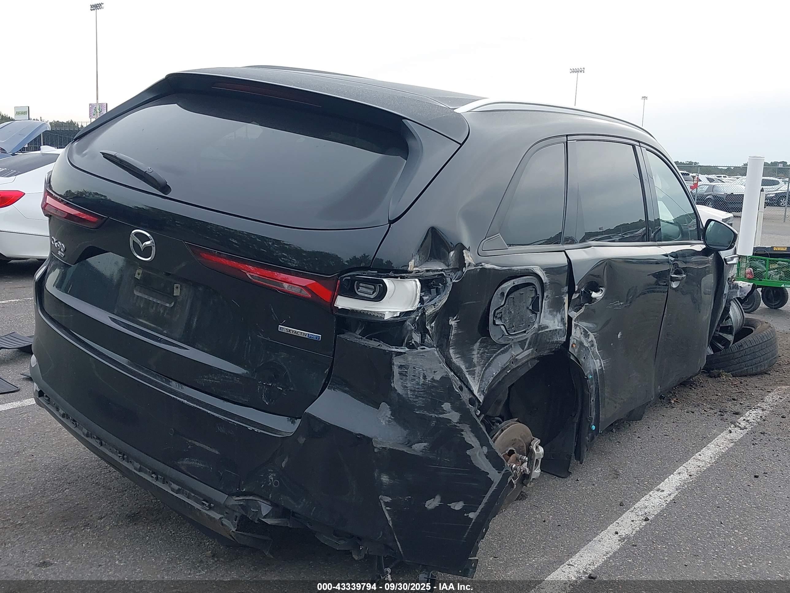 MAZDA CX-90 image 4