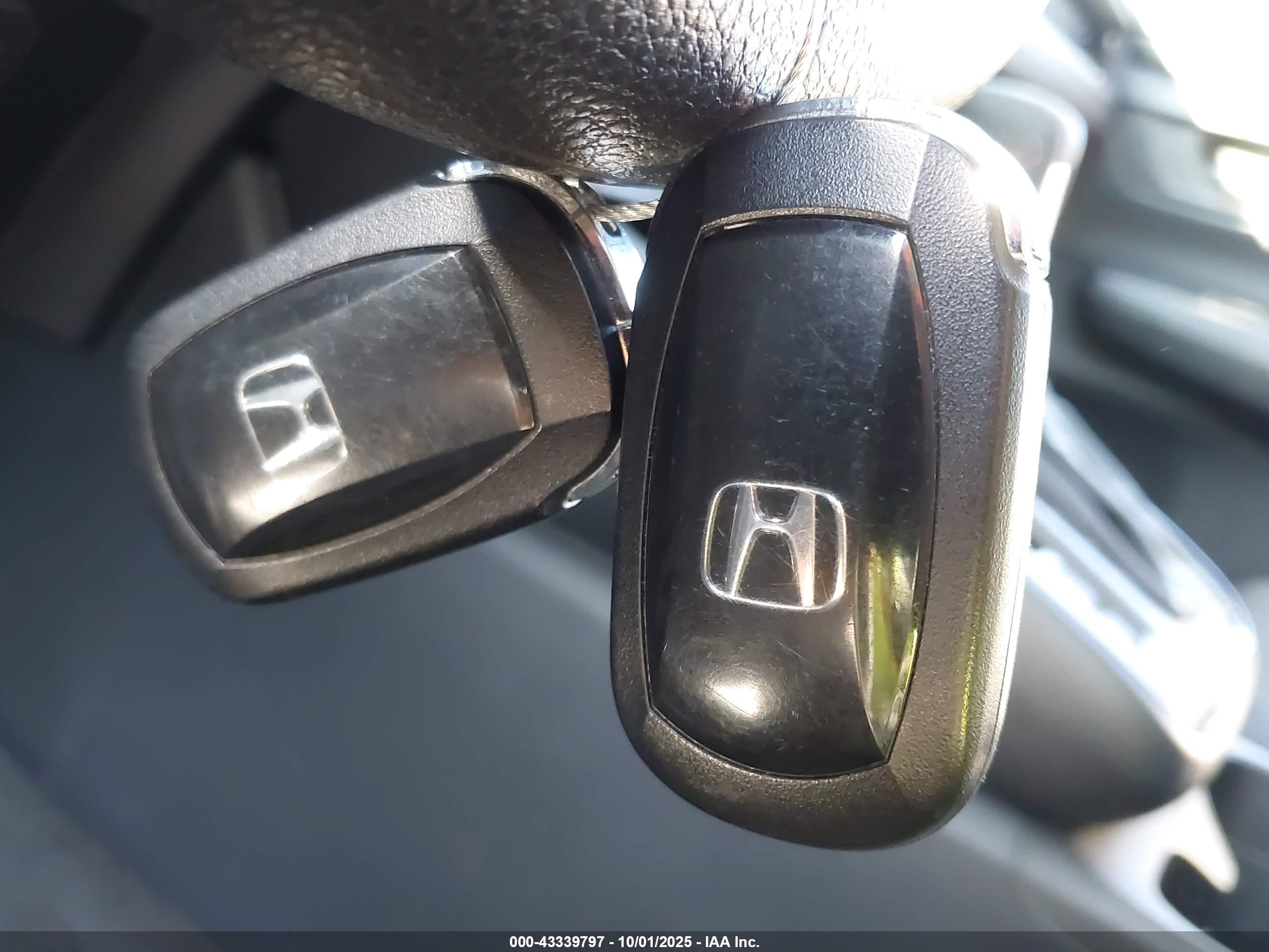 HONDA CR-V image 11