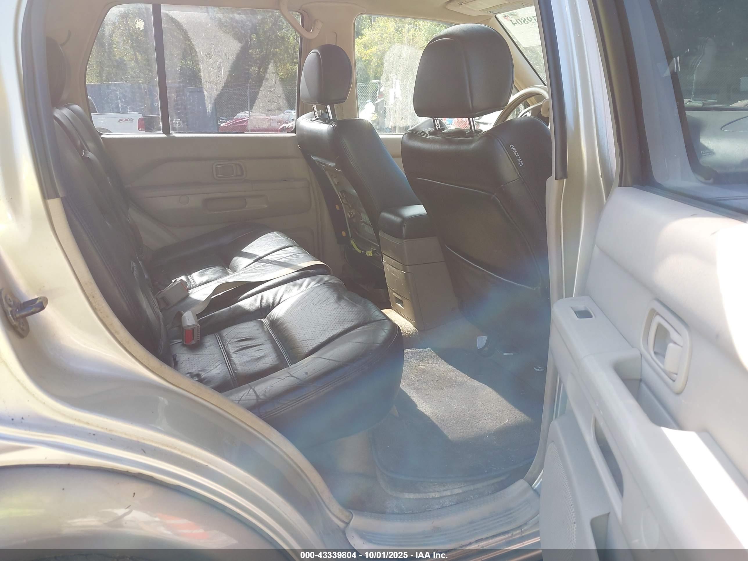 NISSAN PATHFINDER image 8