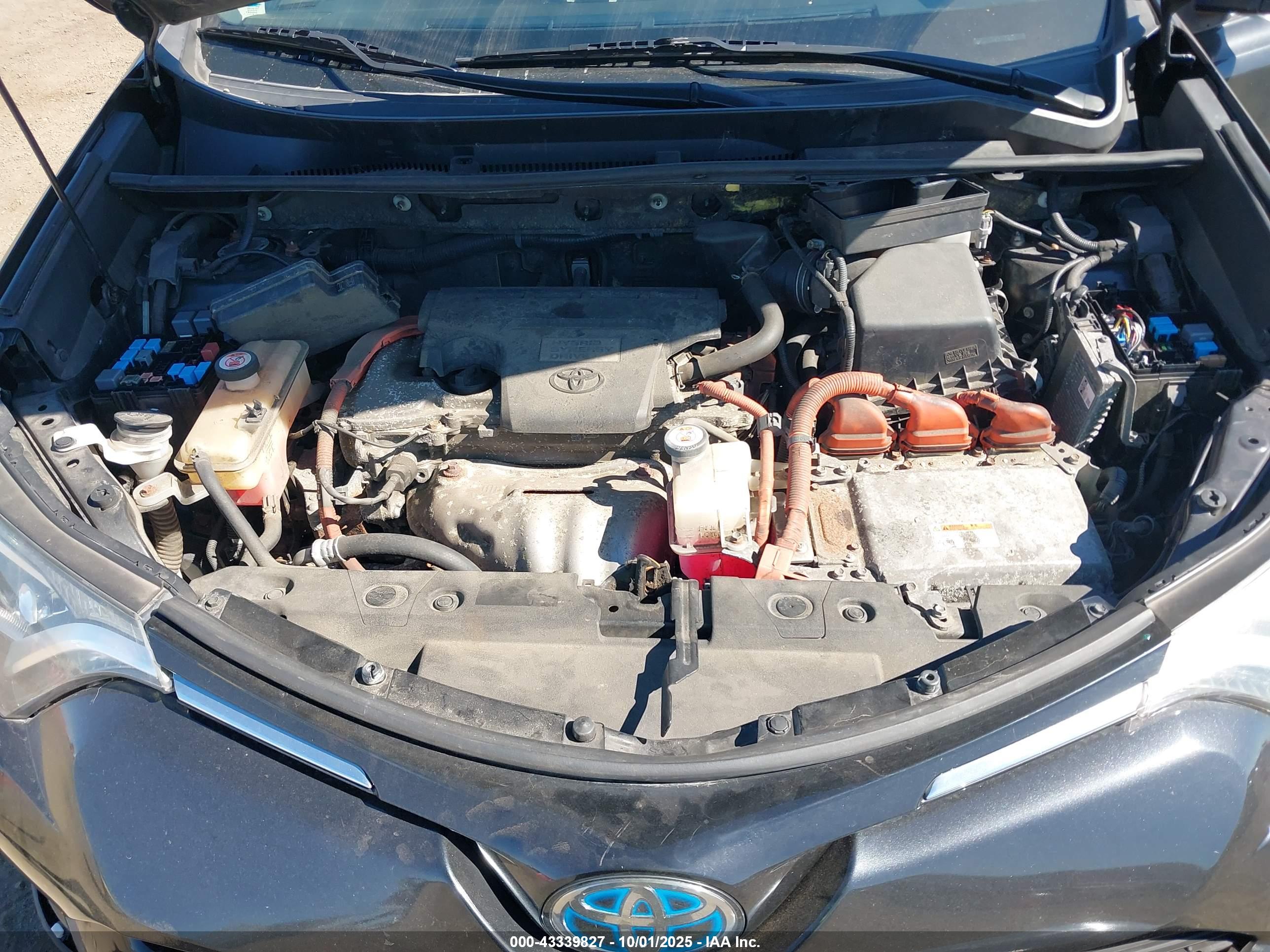 TOYOTA RAV4 image 10