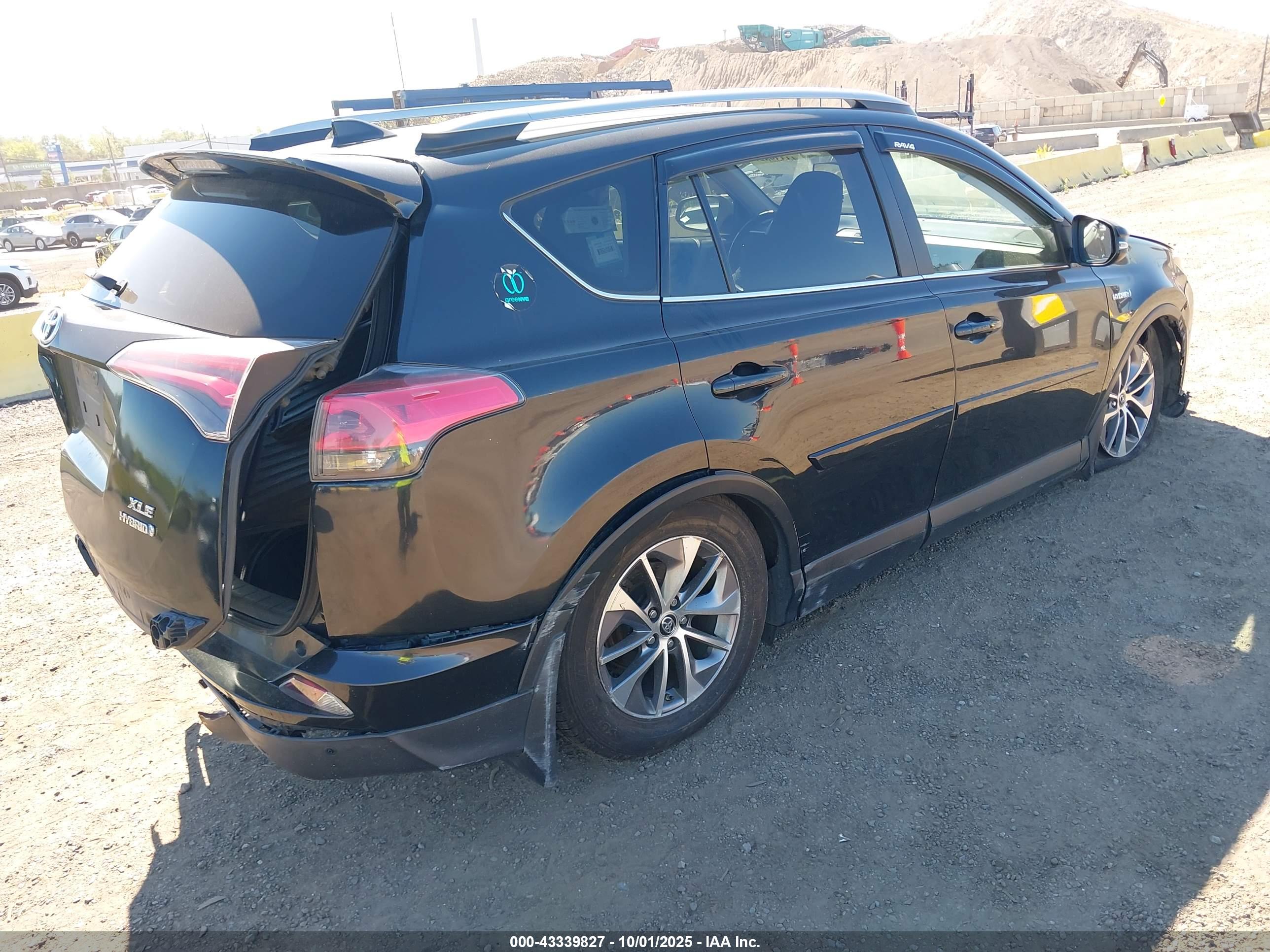 TOYOTA RAV4 image 4