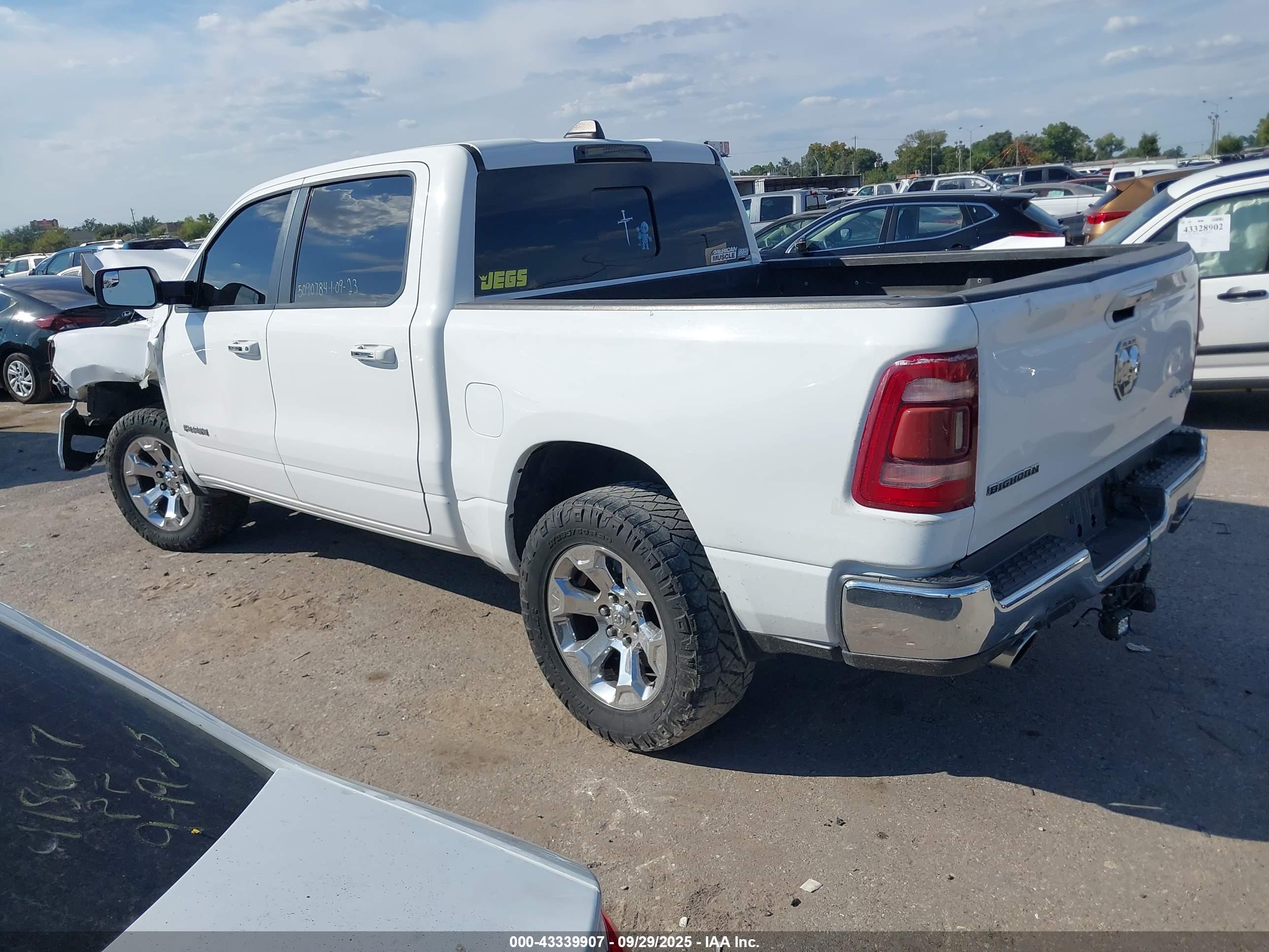 RAM 1500 image 3