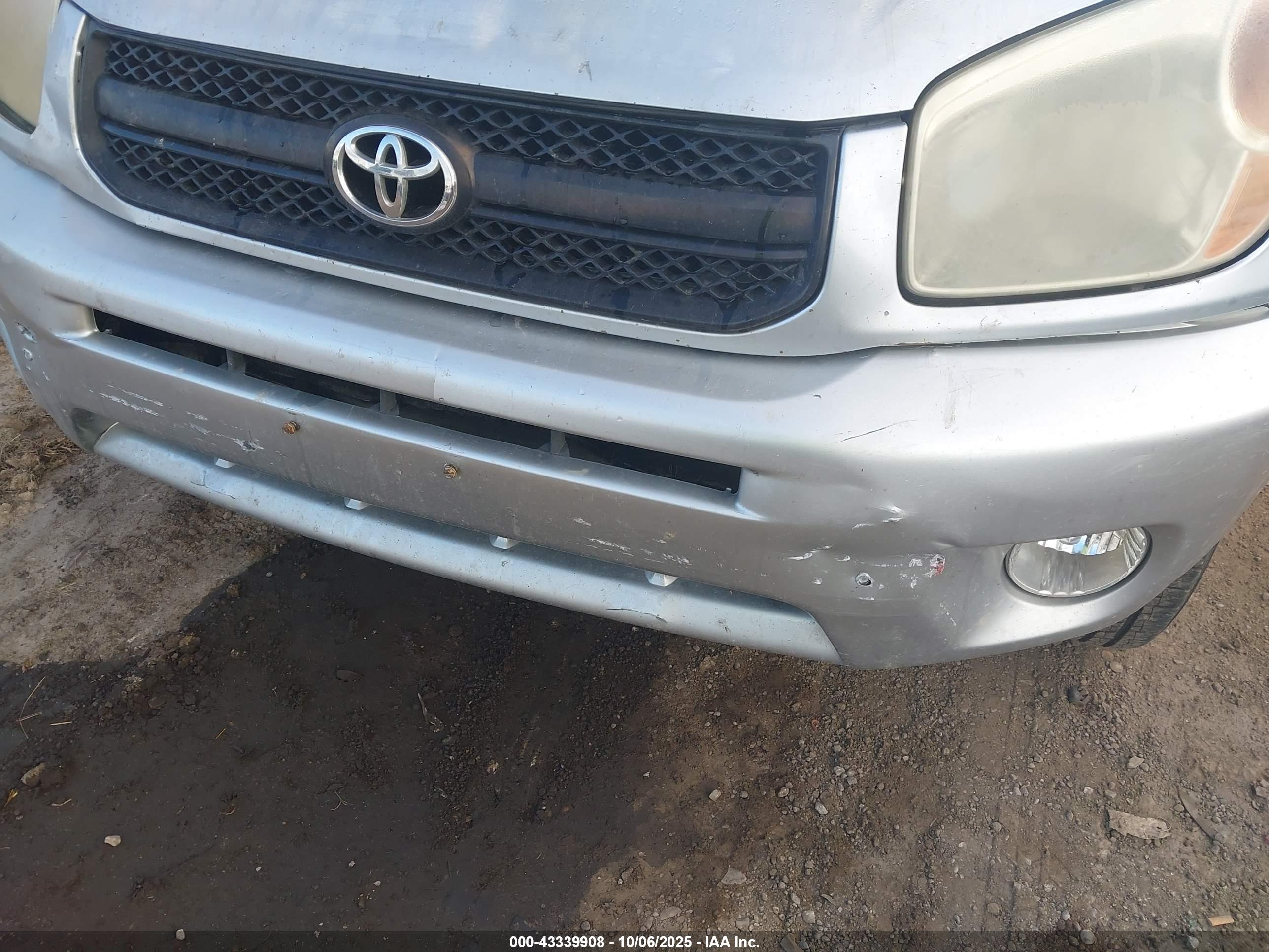 TOYOTA RAV4 image 6