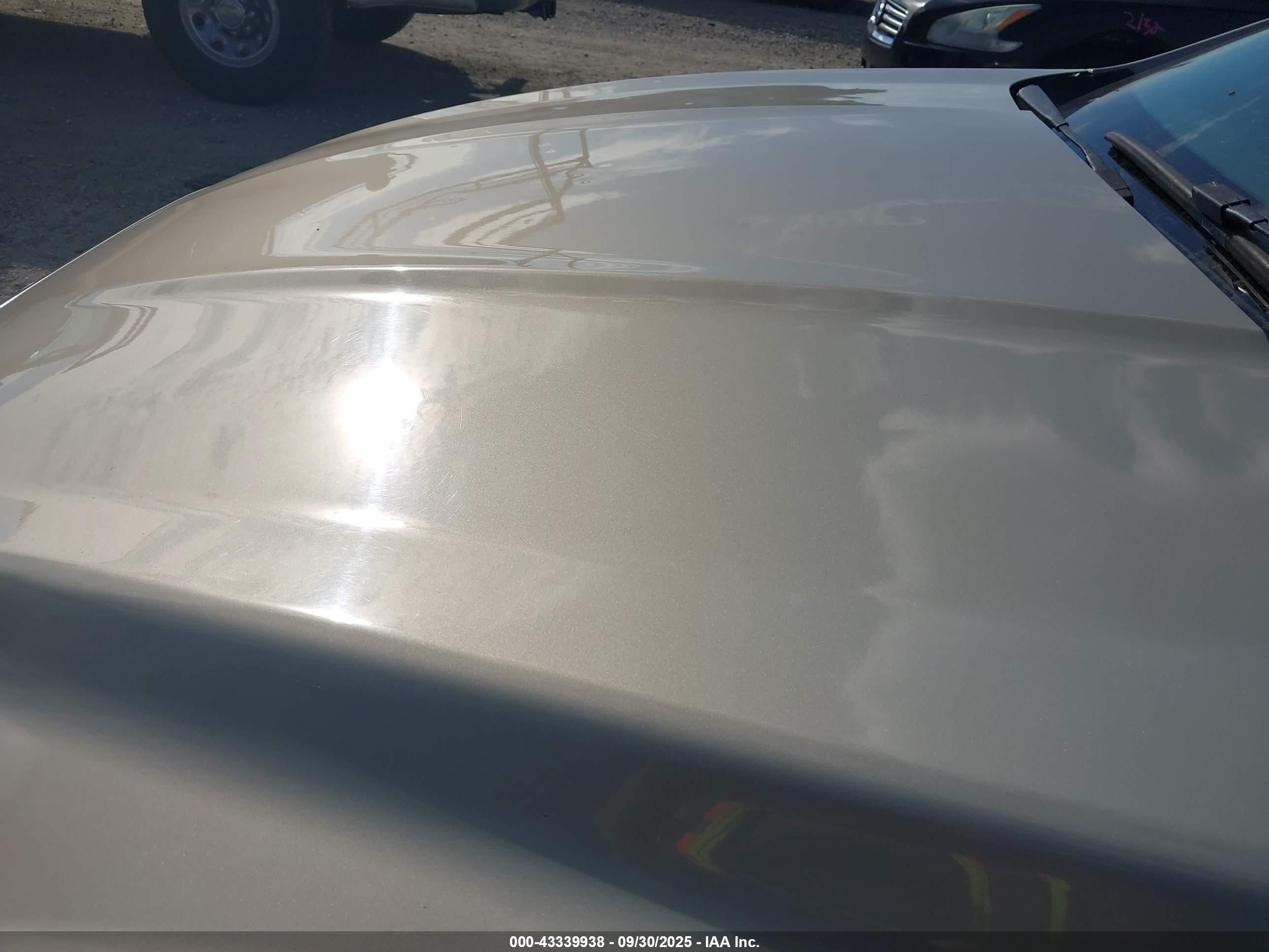FORD FUSION image 6