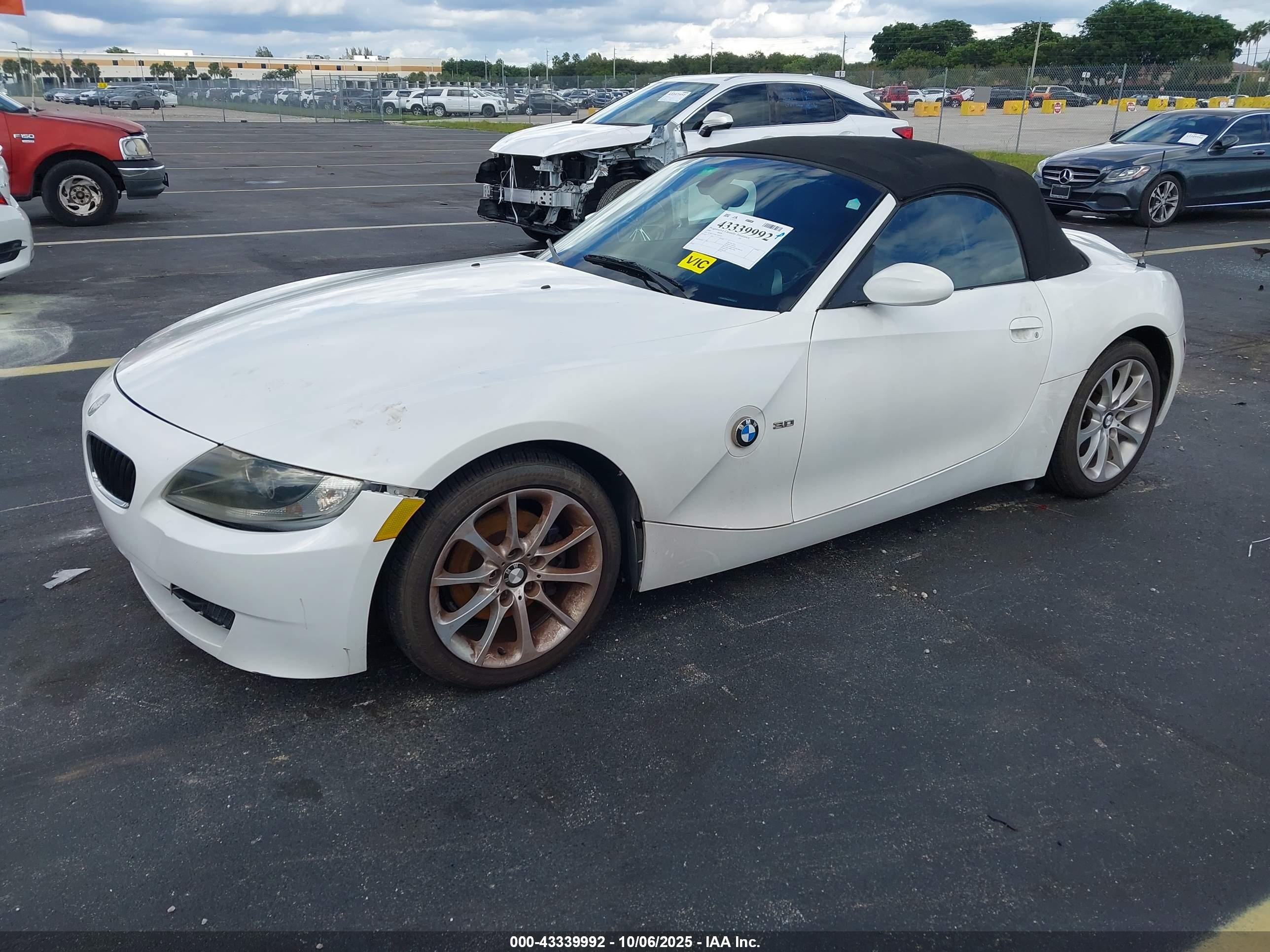 BMW Z4 image 2