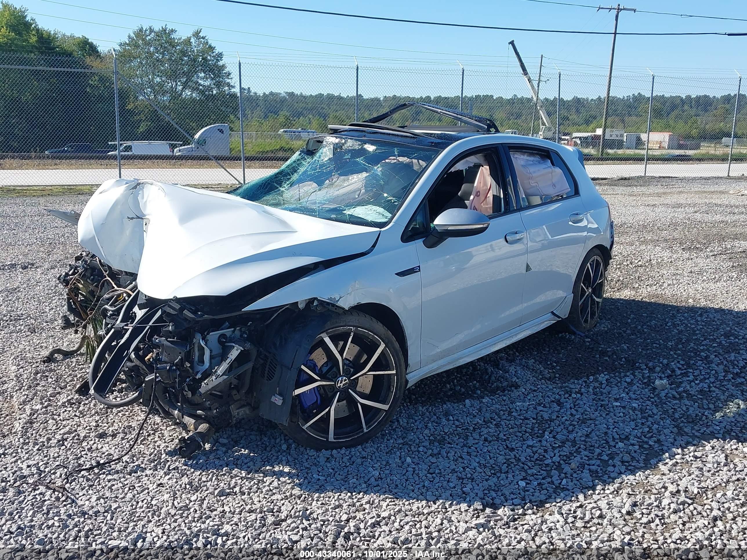VOLKSWAGEN GOLF image 2