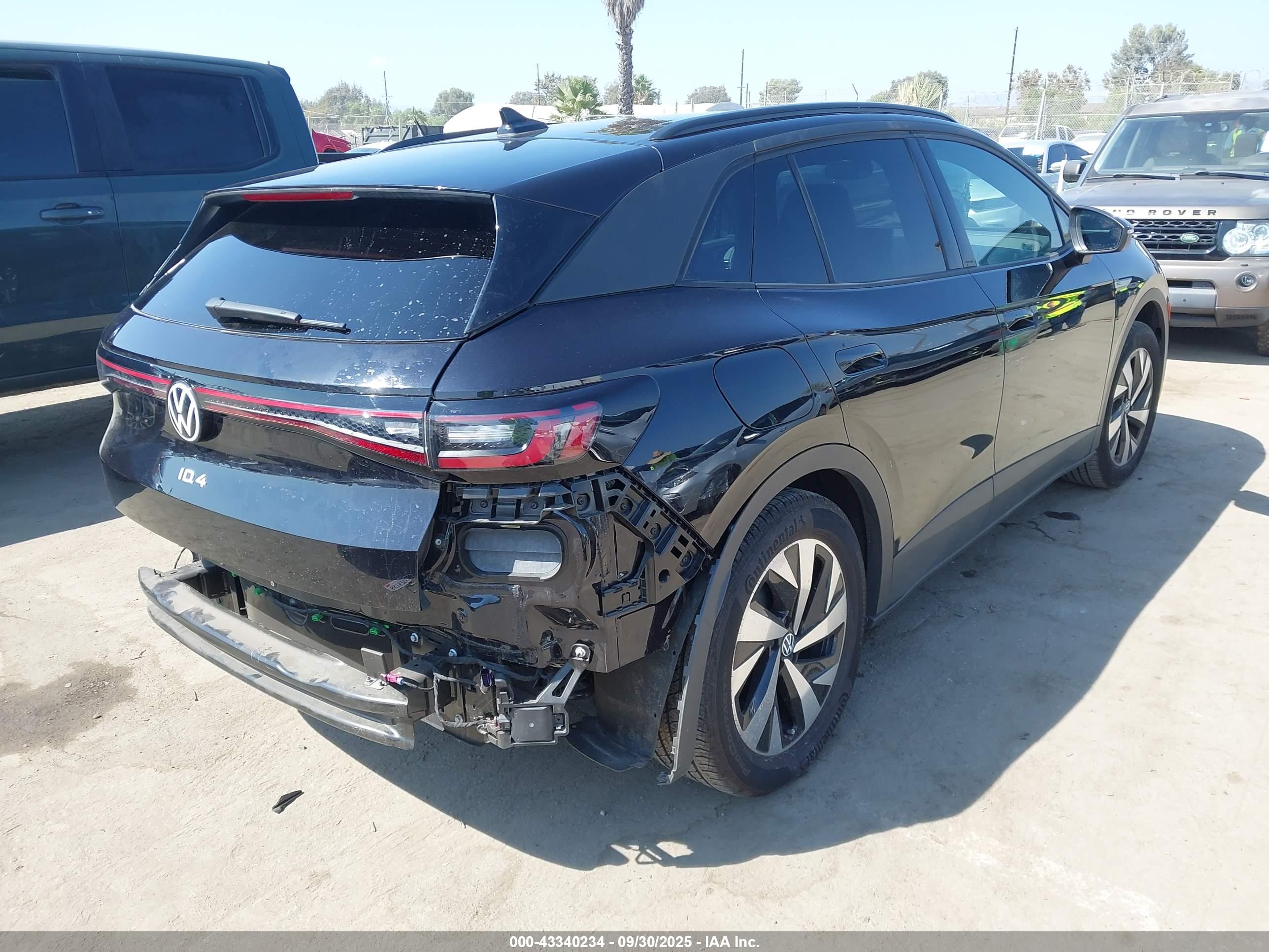VOLKSWAGEN ID.4 image 4