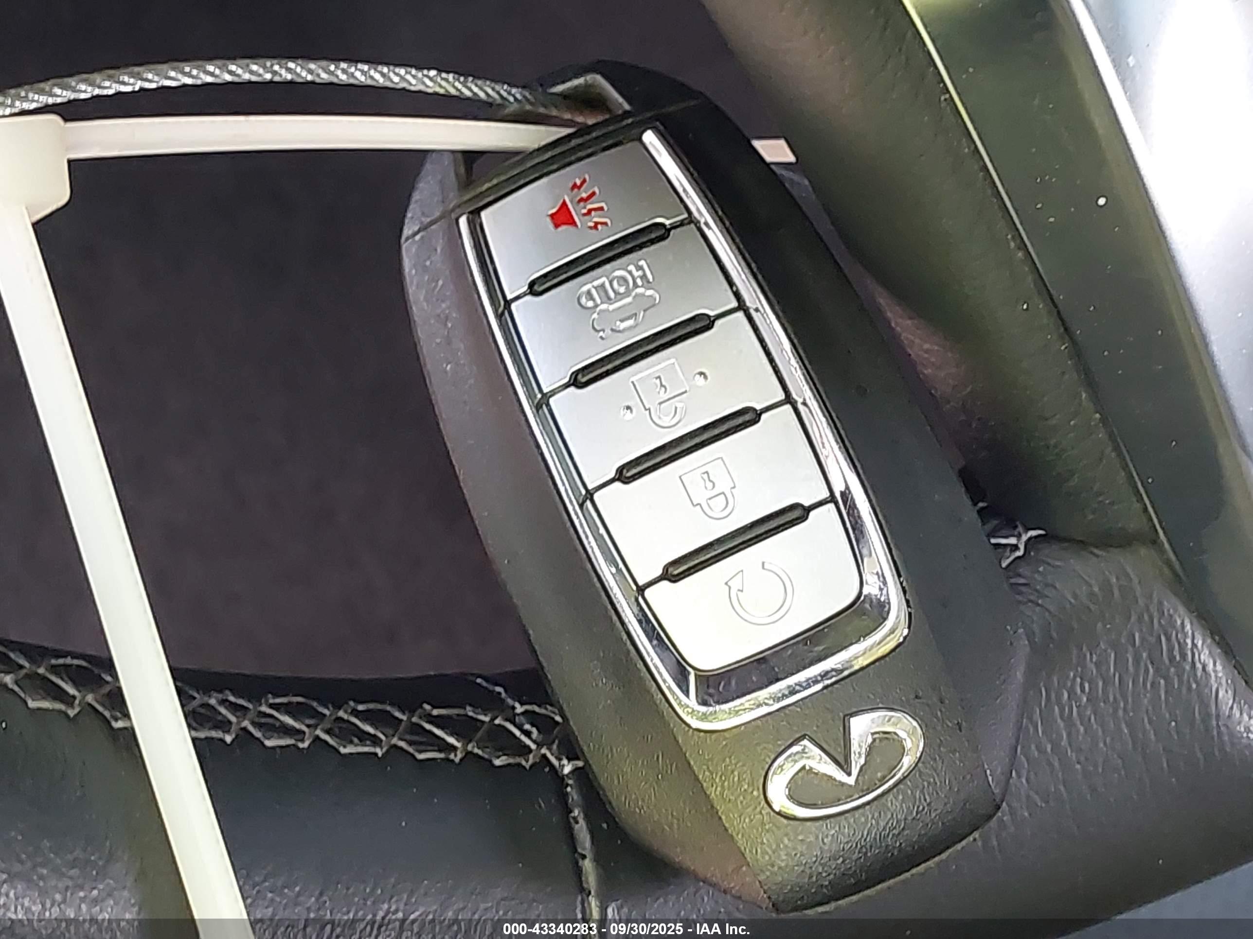 INFINITI Q50 image 11