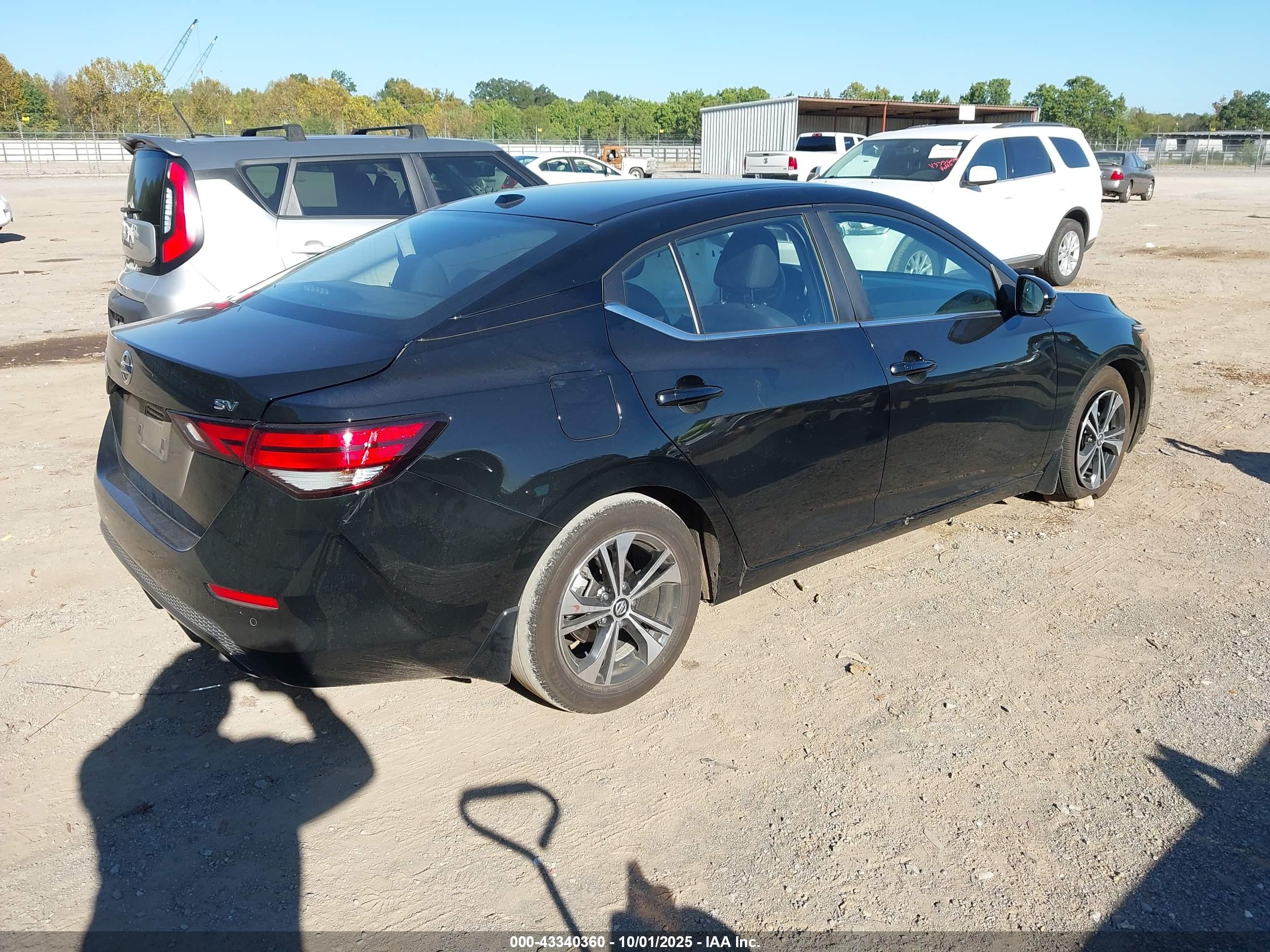 NISSAN SENTRA image 4