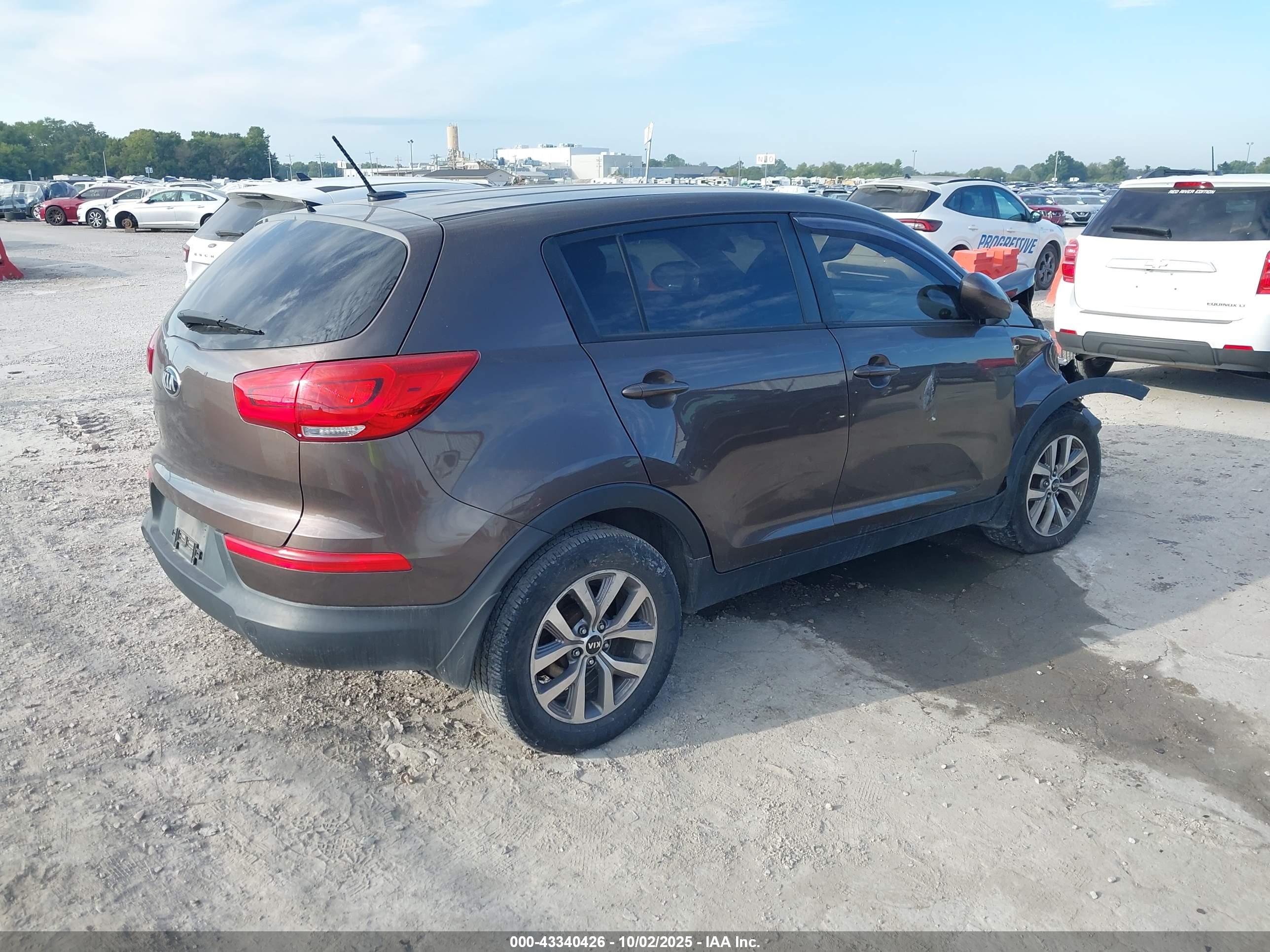 KIA SPORTAGE image 4