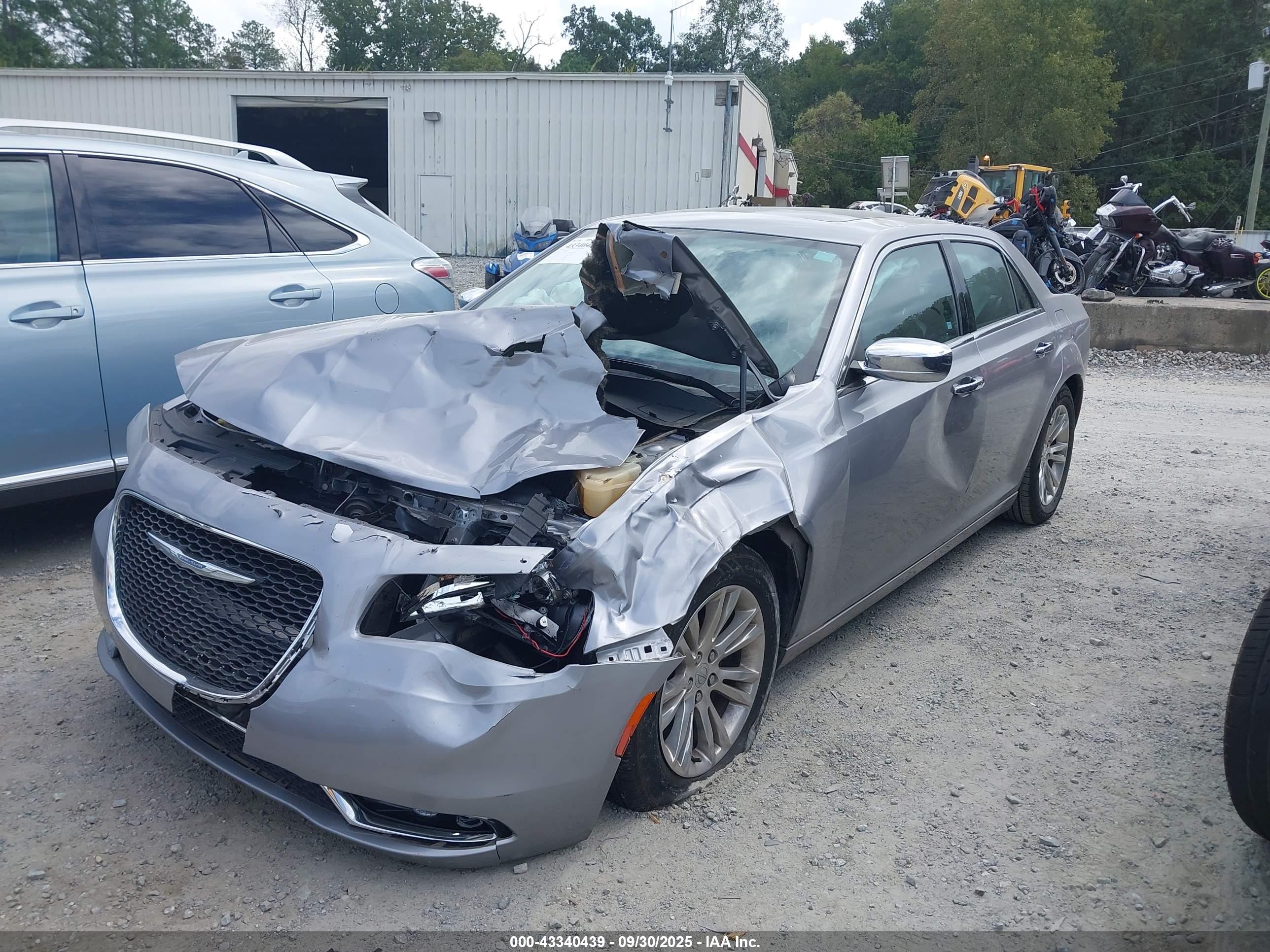 CHRYSLER 300C image 2