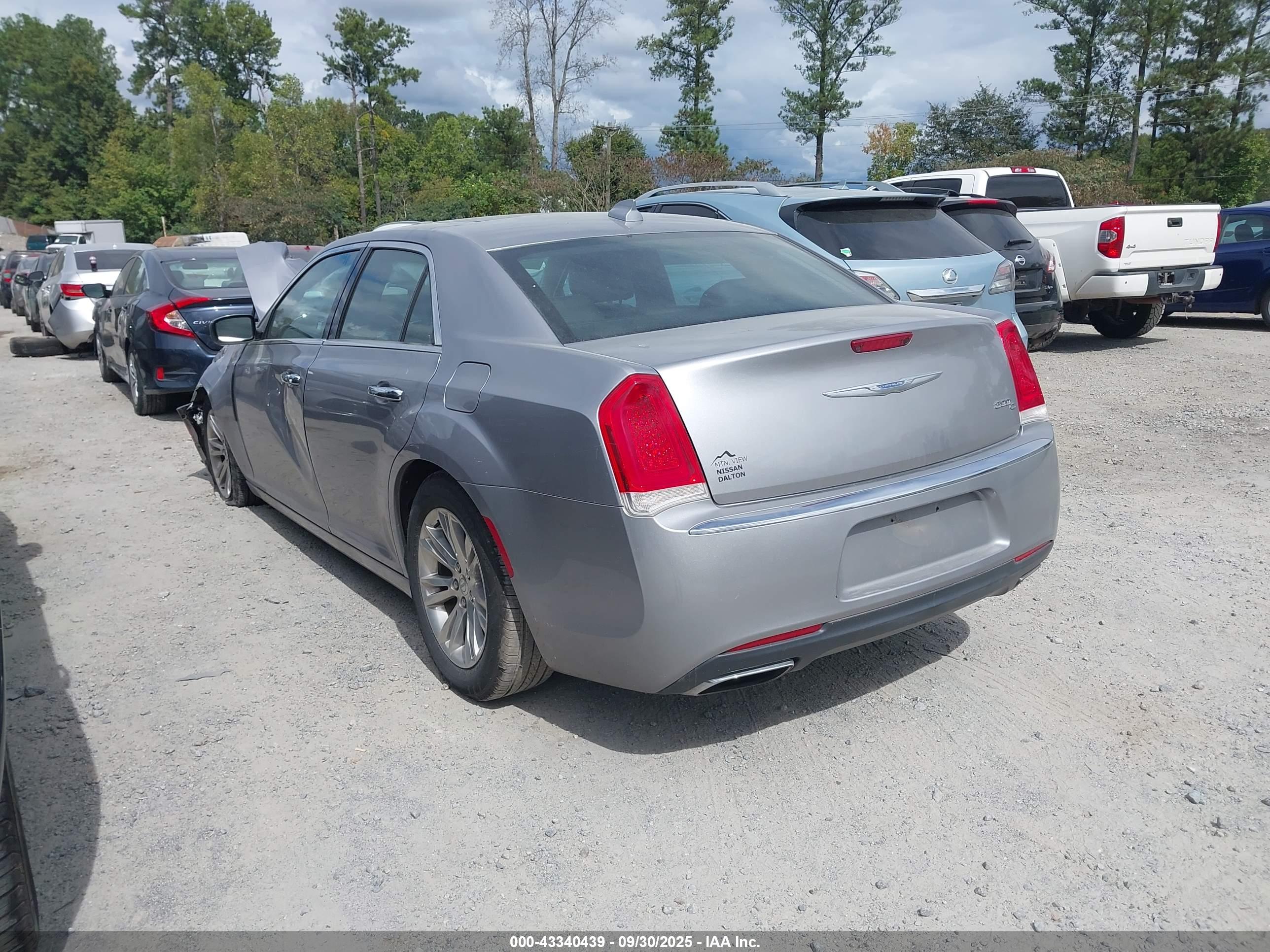 CHRYSLER 300C image 3