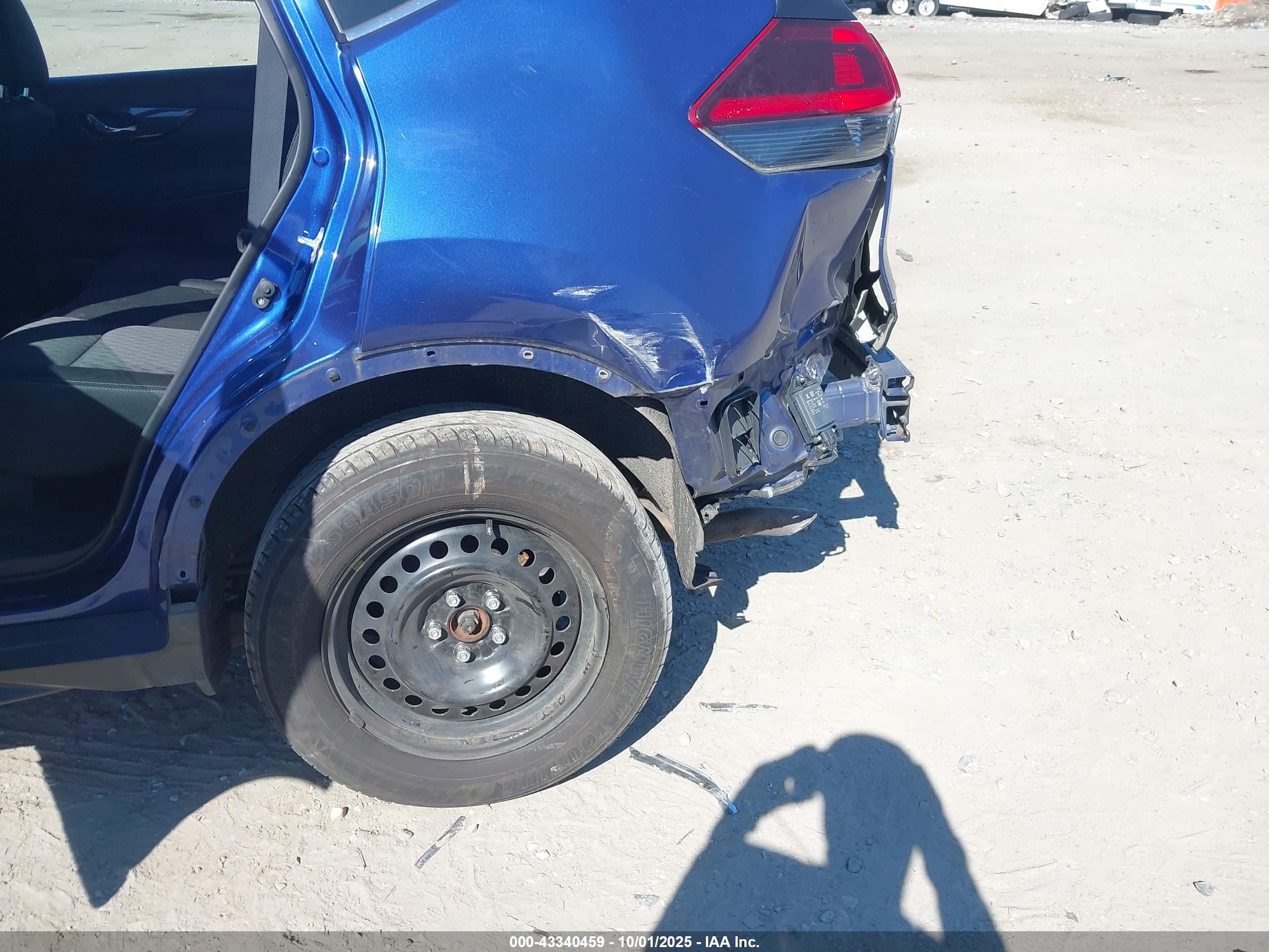 NISSAN ROGUE image 6