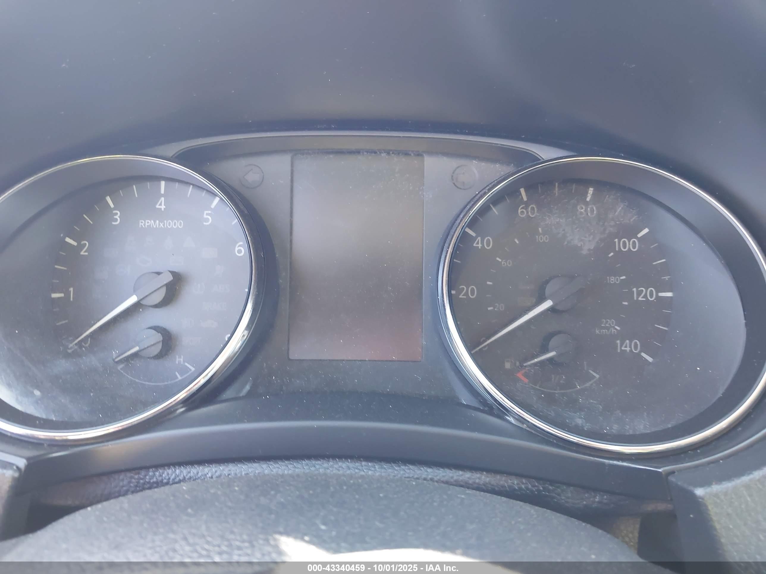 NISSAN ROGUE image 7