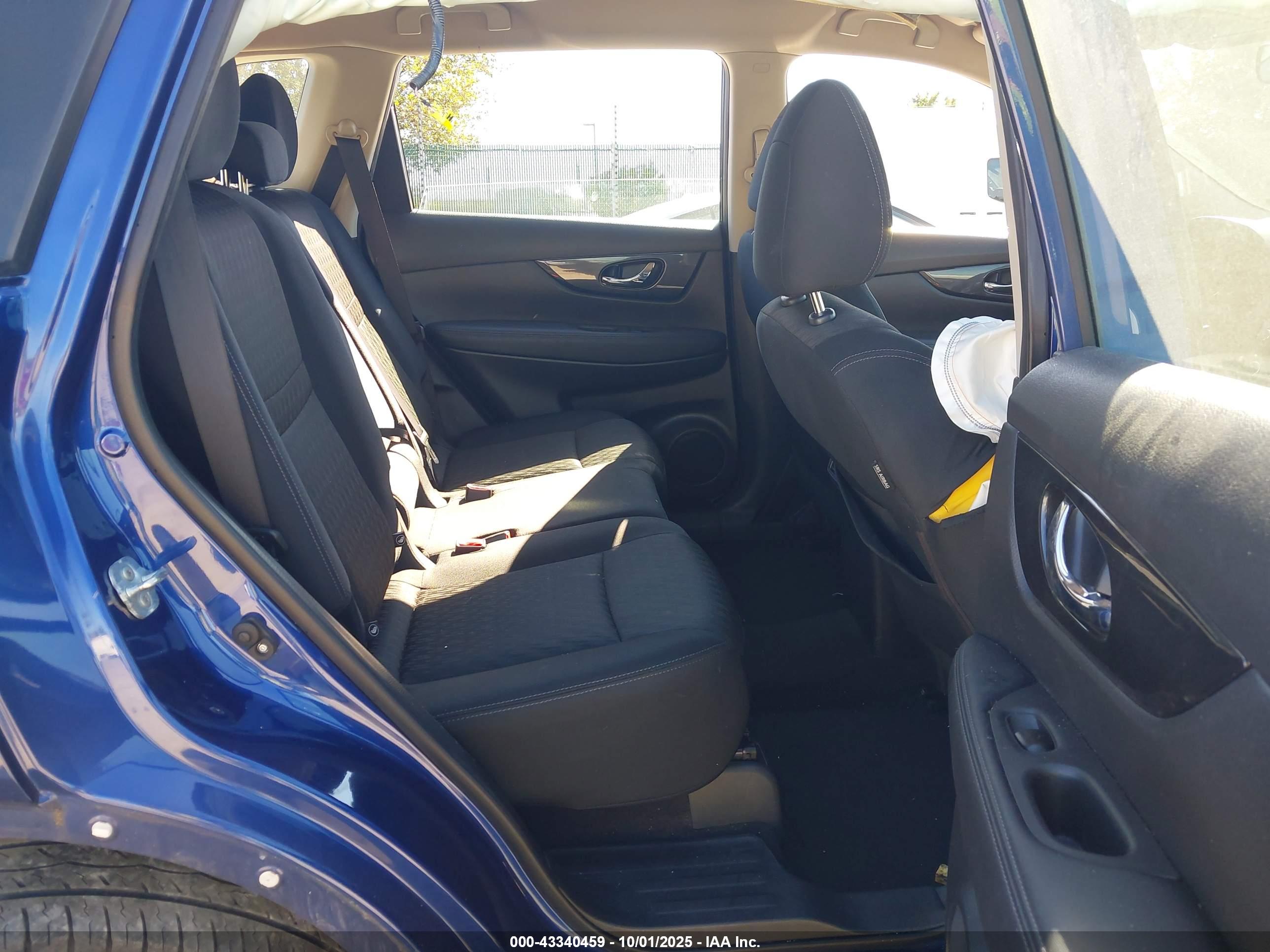 NISSAN ROGUE image 8