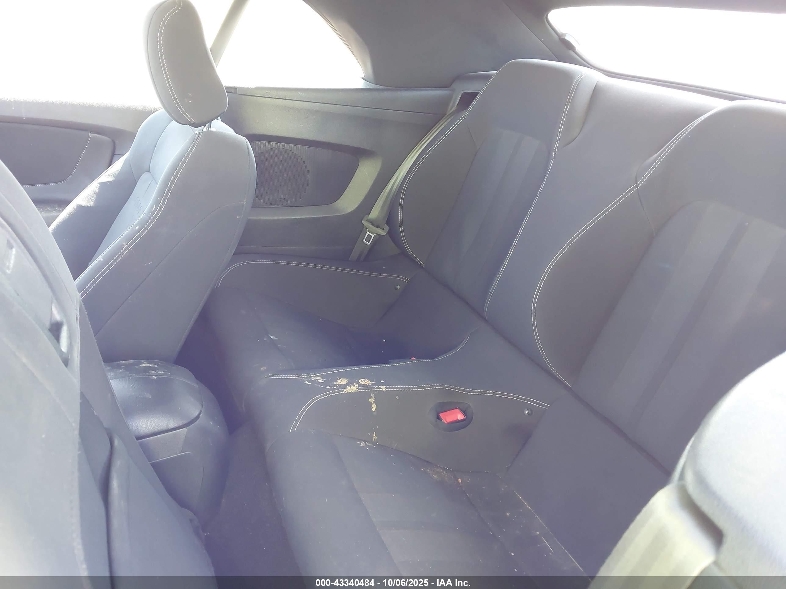 FORD MUSTANG image 8
