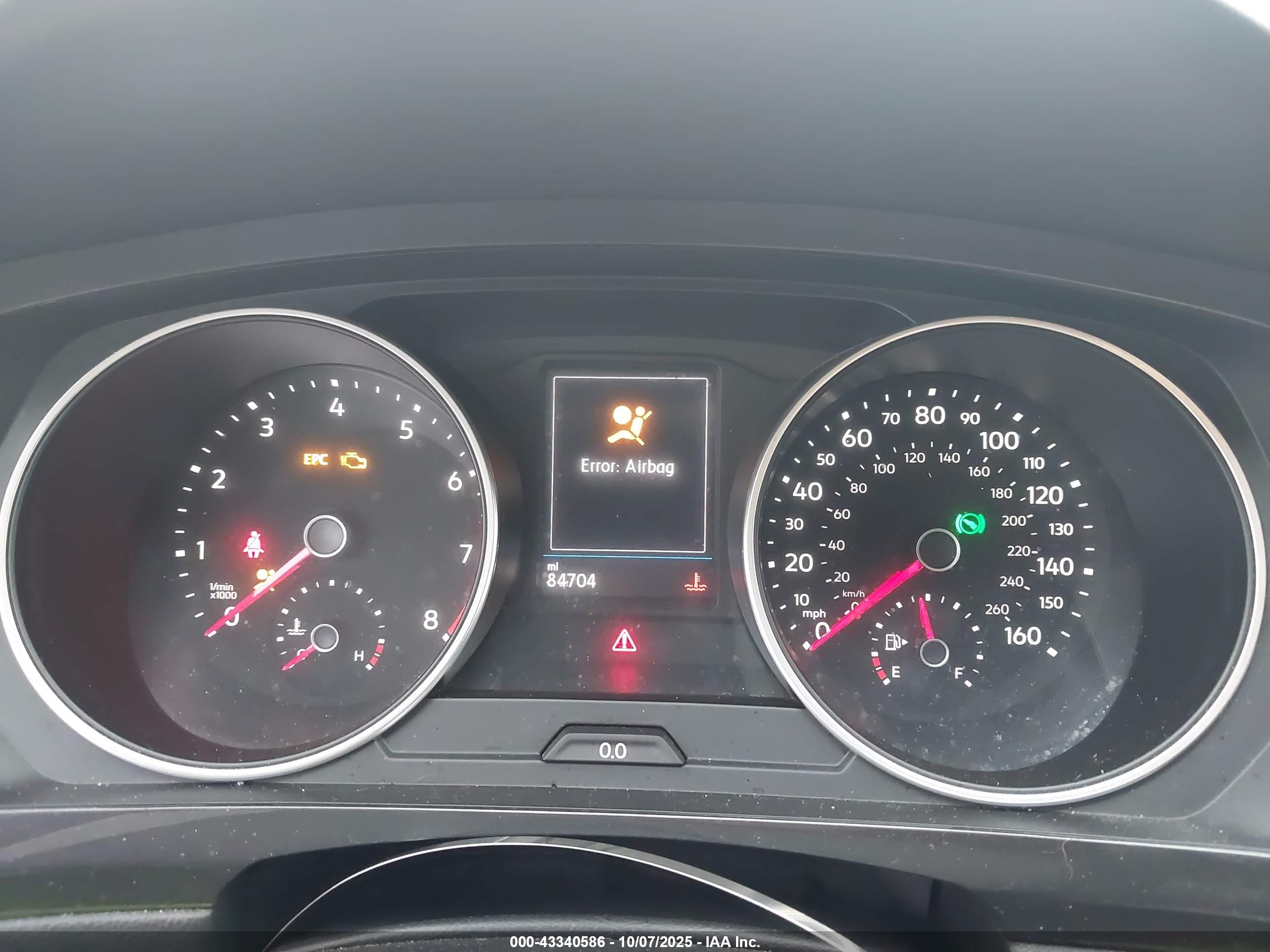 VOLKSWAGEN TIGUAN image 7