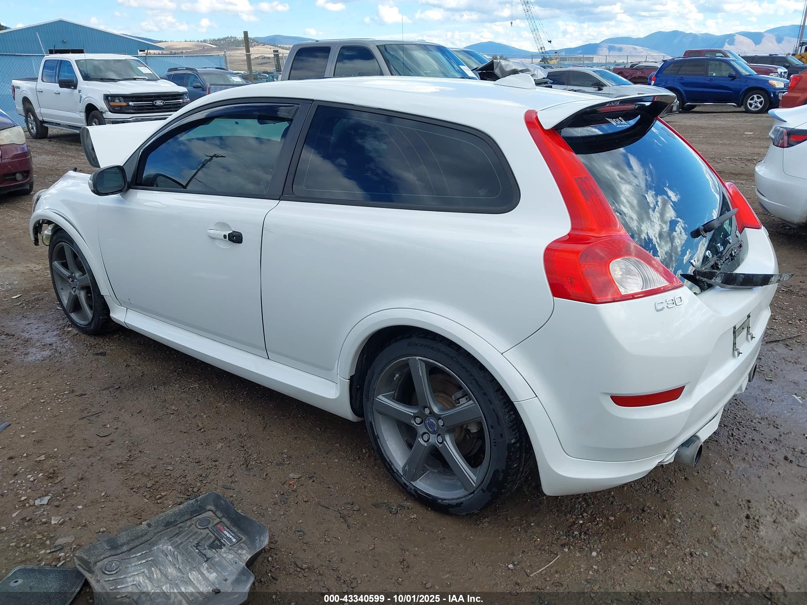 VOLVO C30 image 3