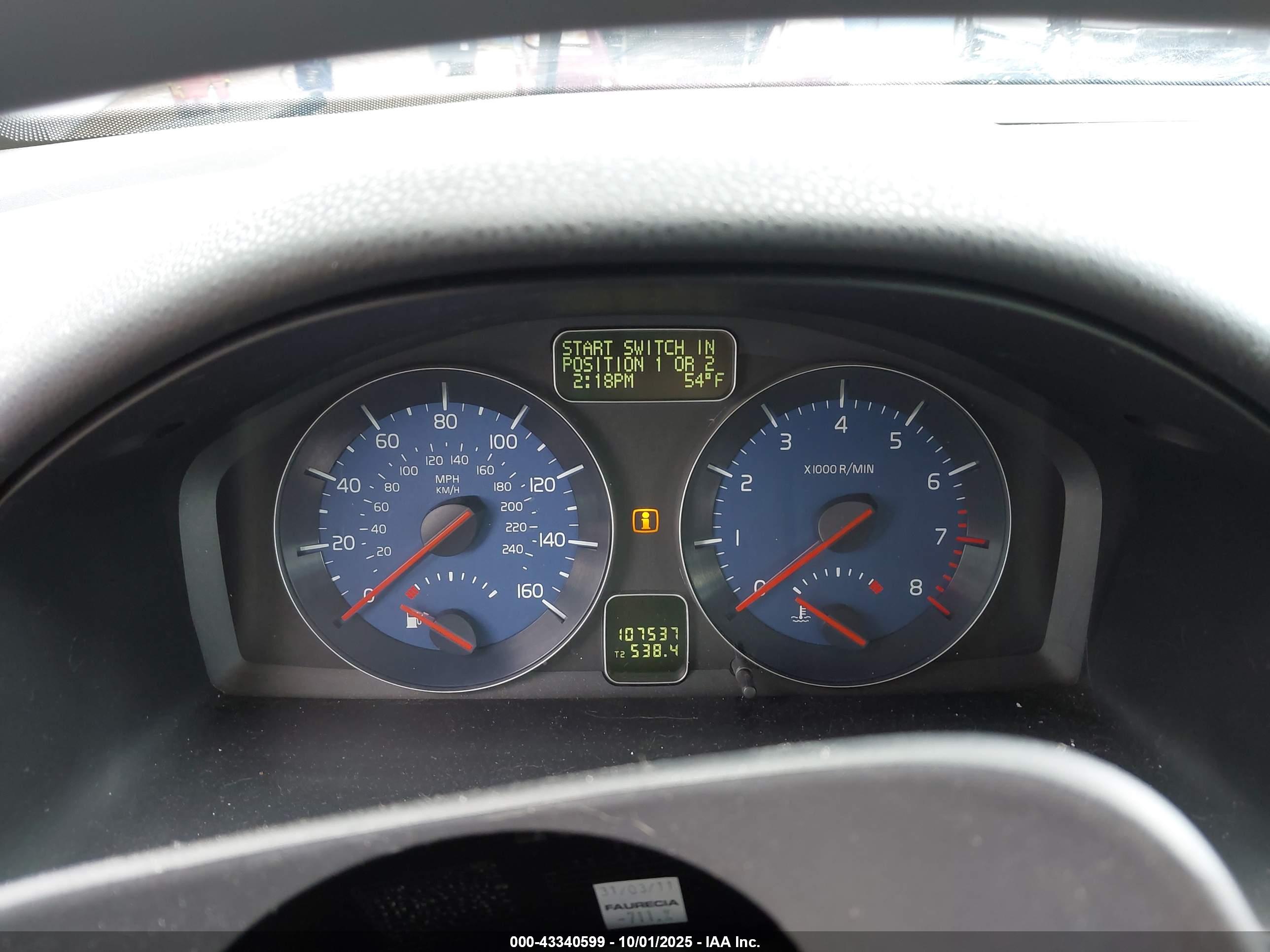 VOLVO C30 image 7