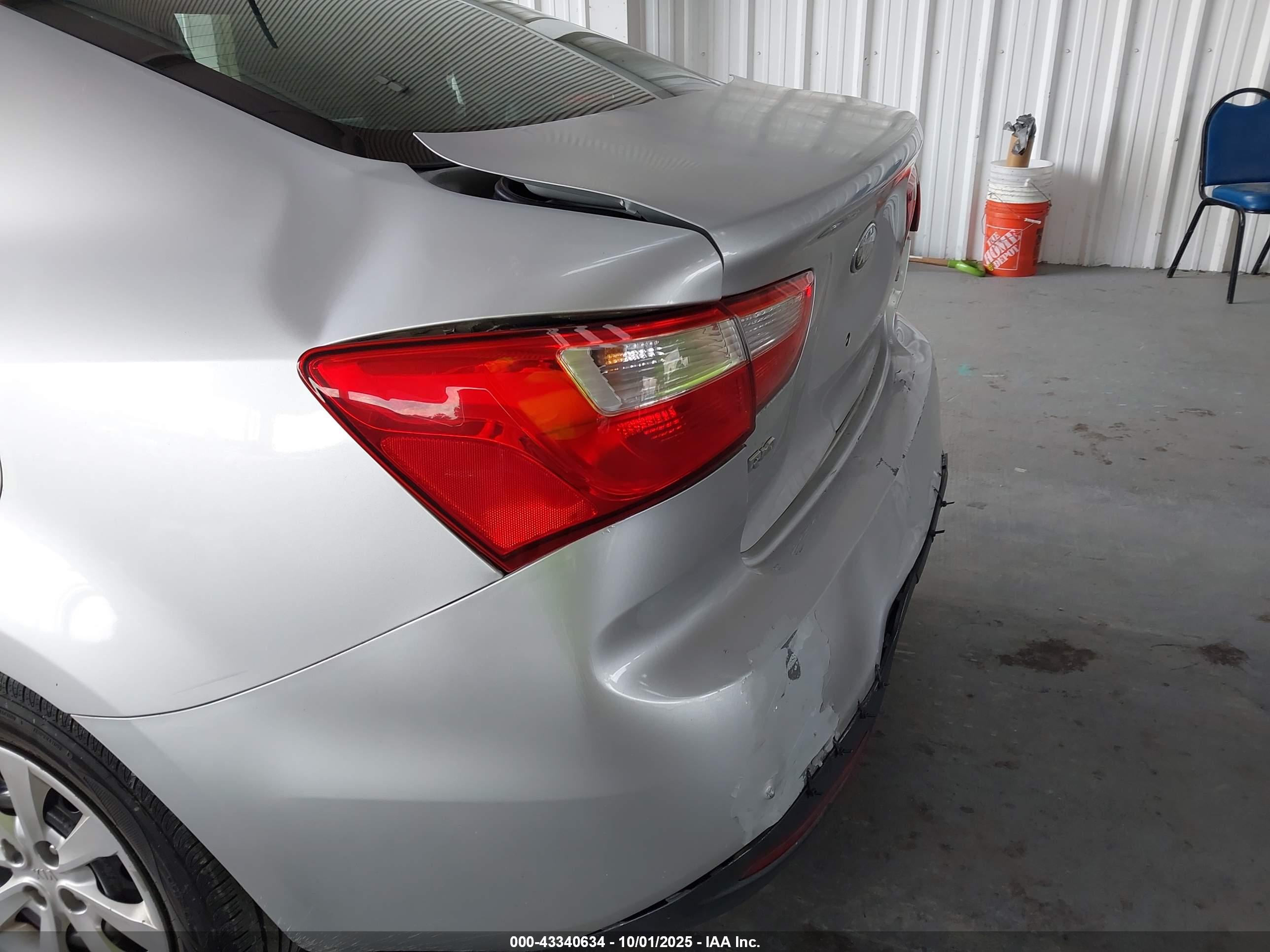 KIA RIO image 6