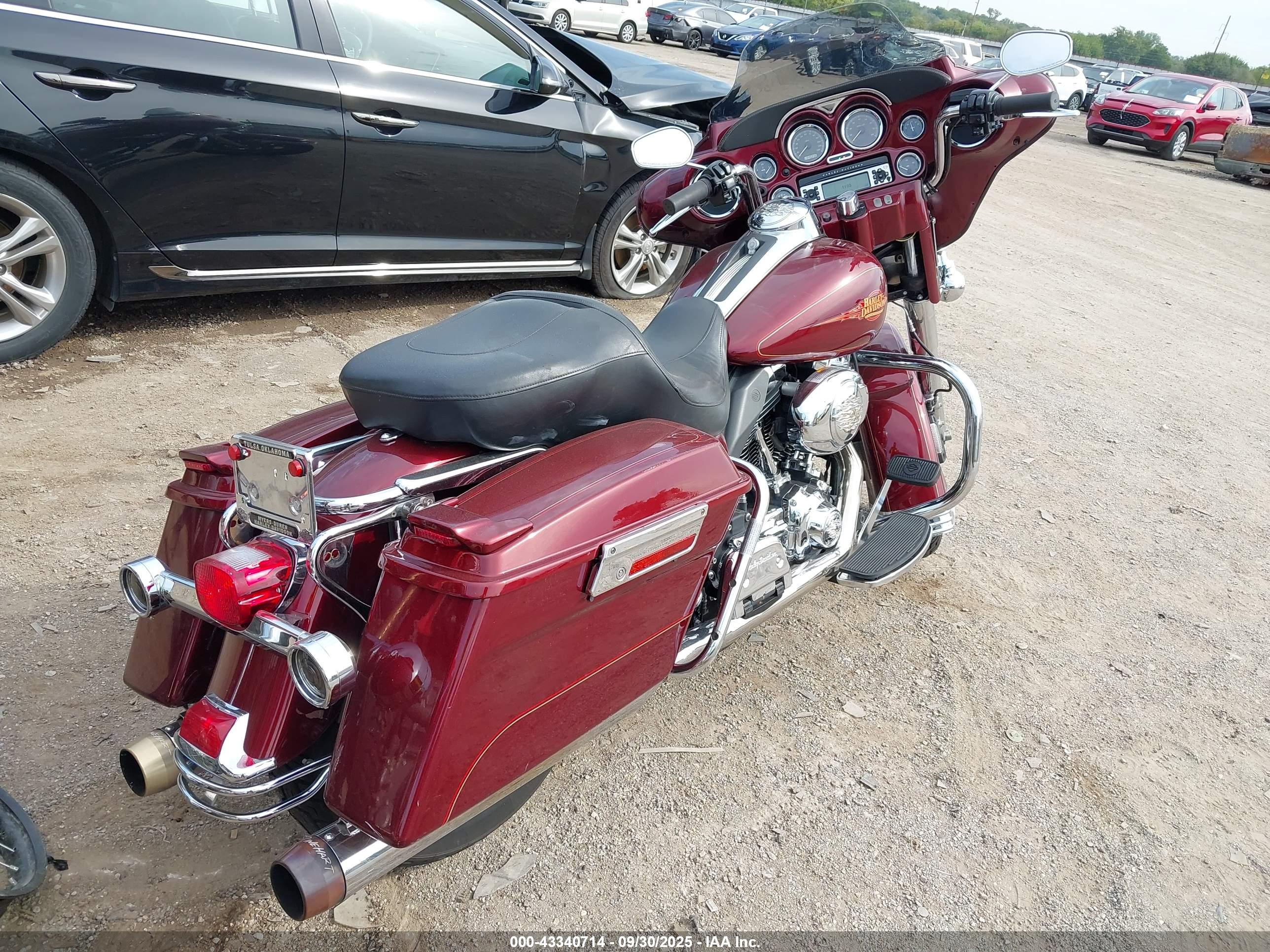 HARLEY-DAVIDSON FLHT image 4
