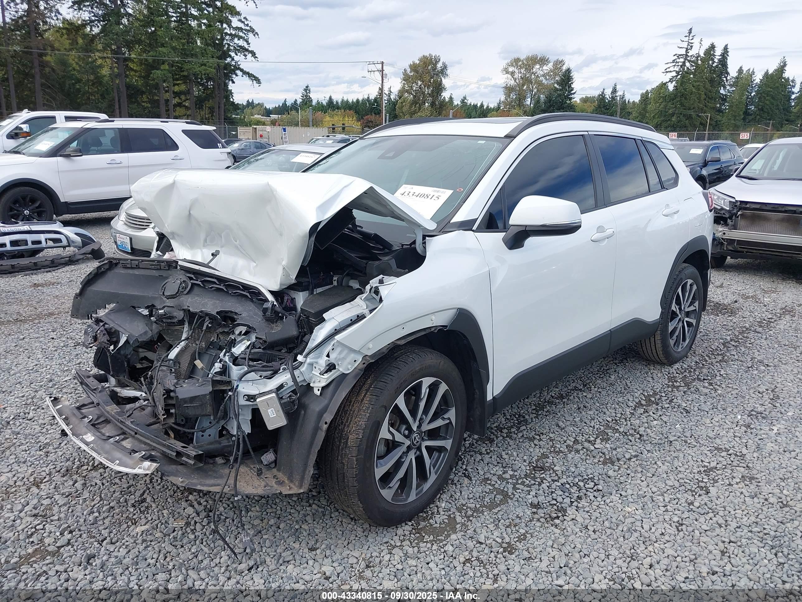 TOYOTA COROLLA image 2
