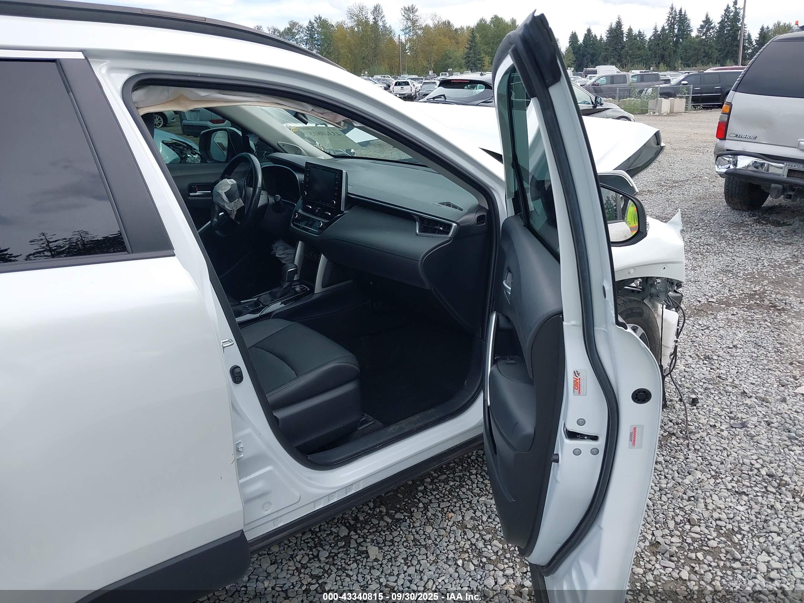 TOYOTA COROLLA image 5