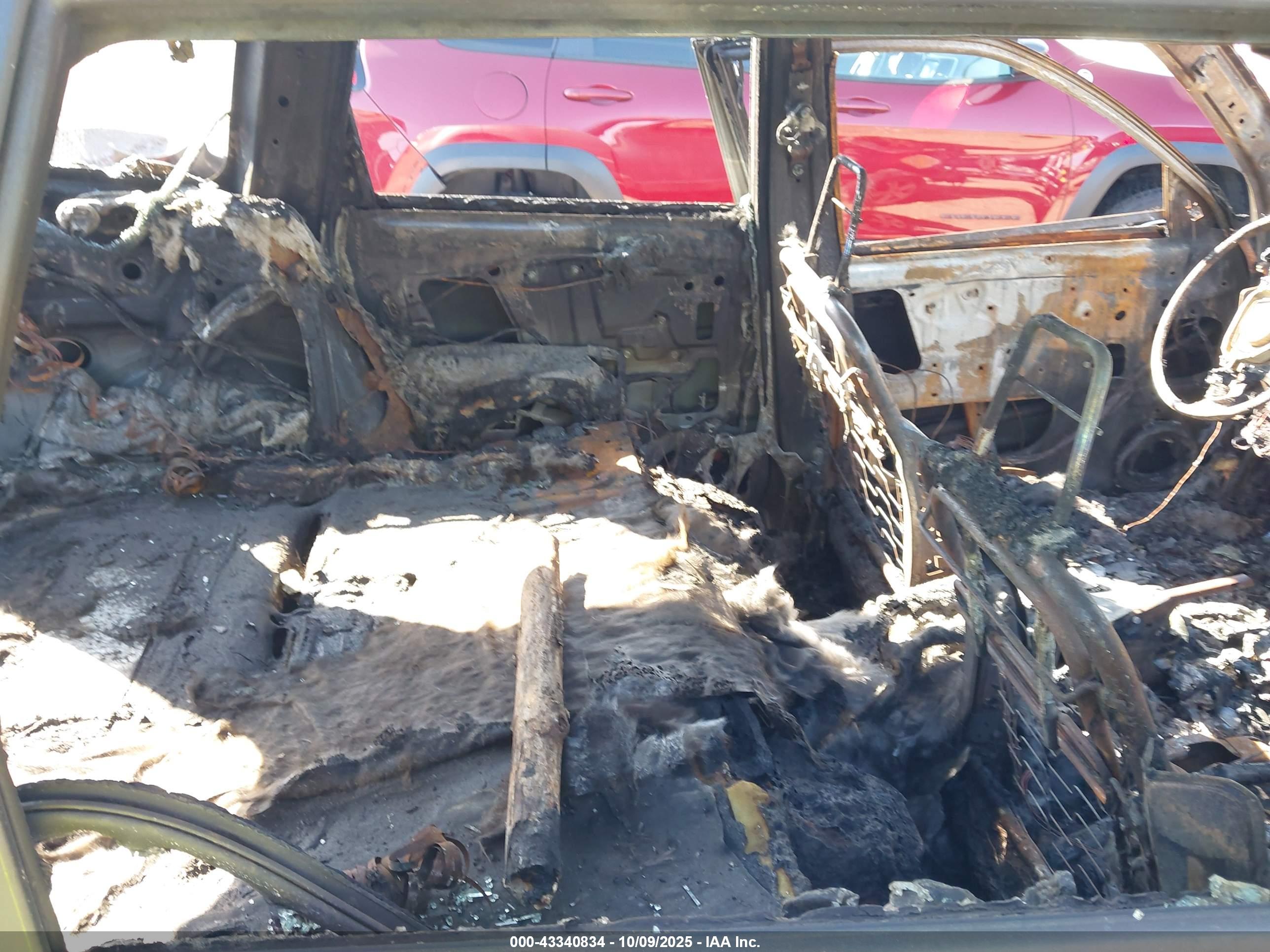SUBARU FORESTER image 8