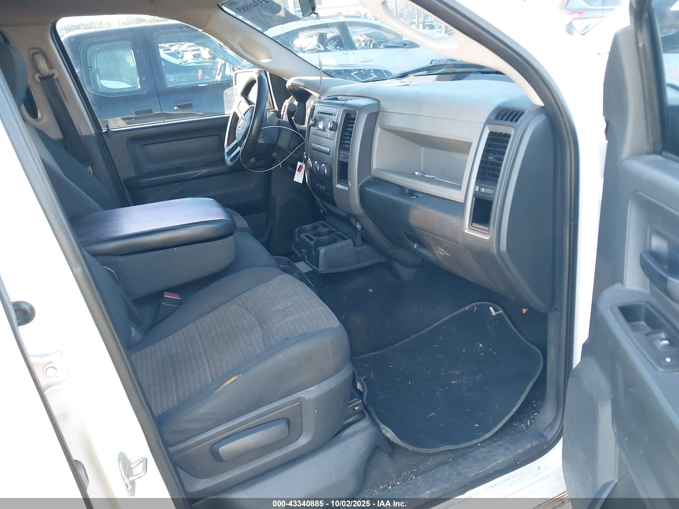 DODGE RAM image 5