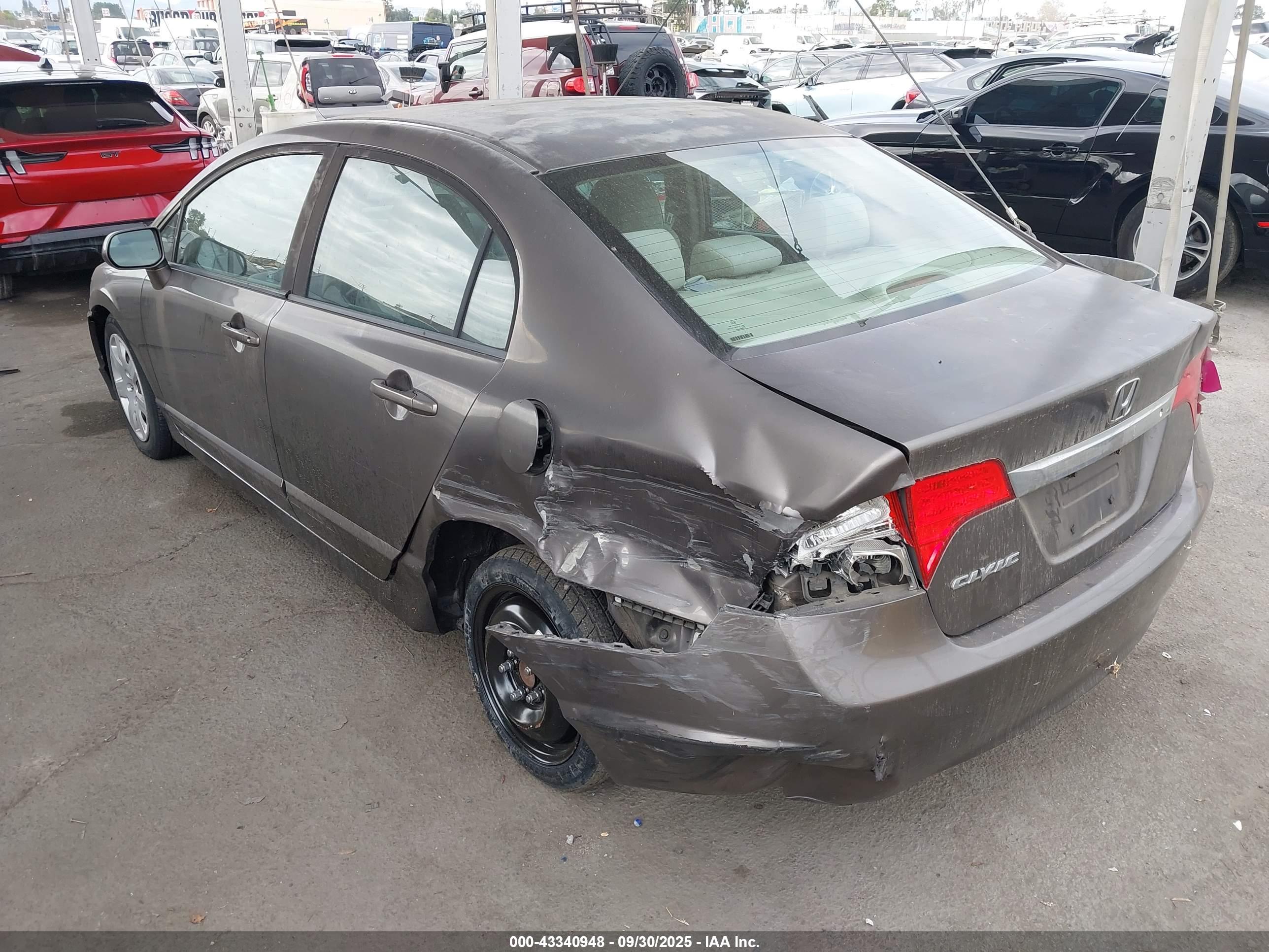 HONDA CIVIC image 3
