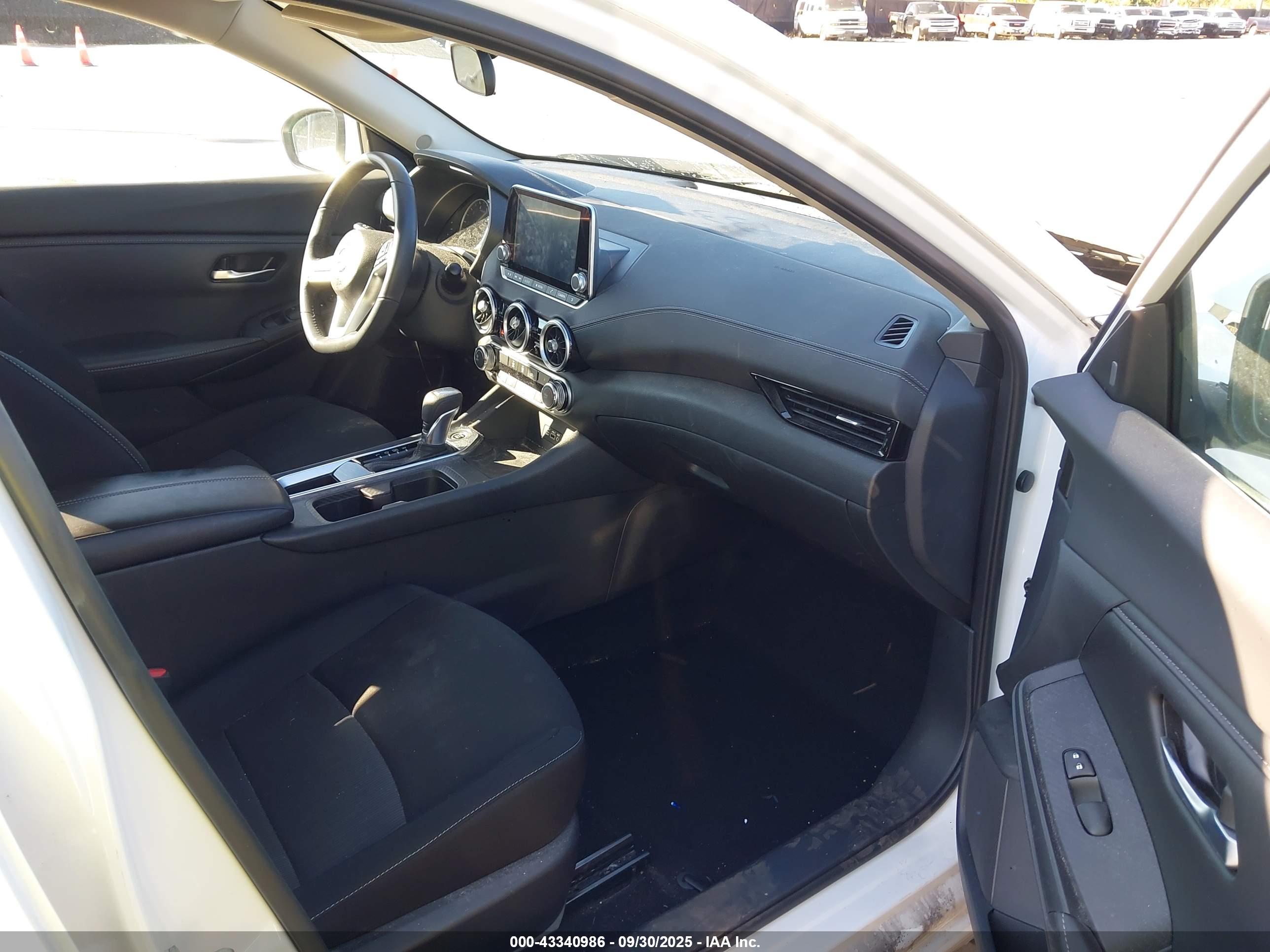 NISSAN SENTRA image 5