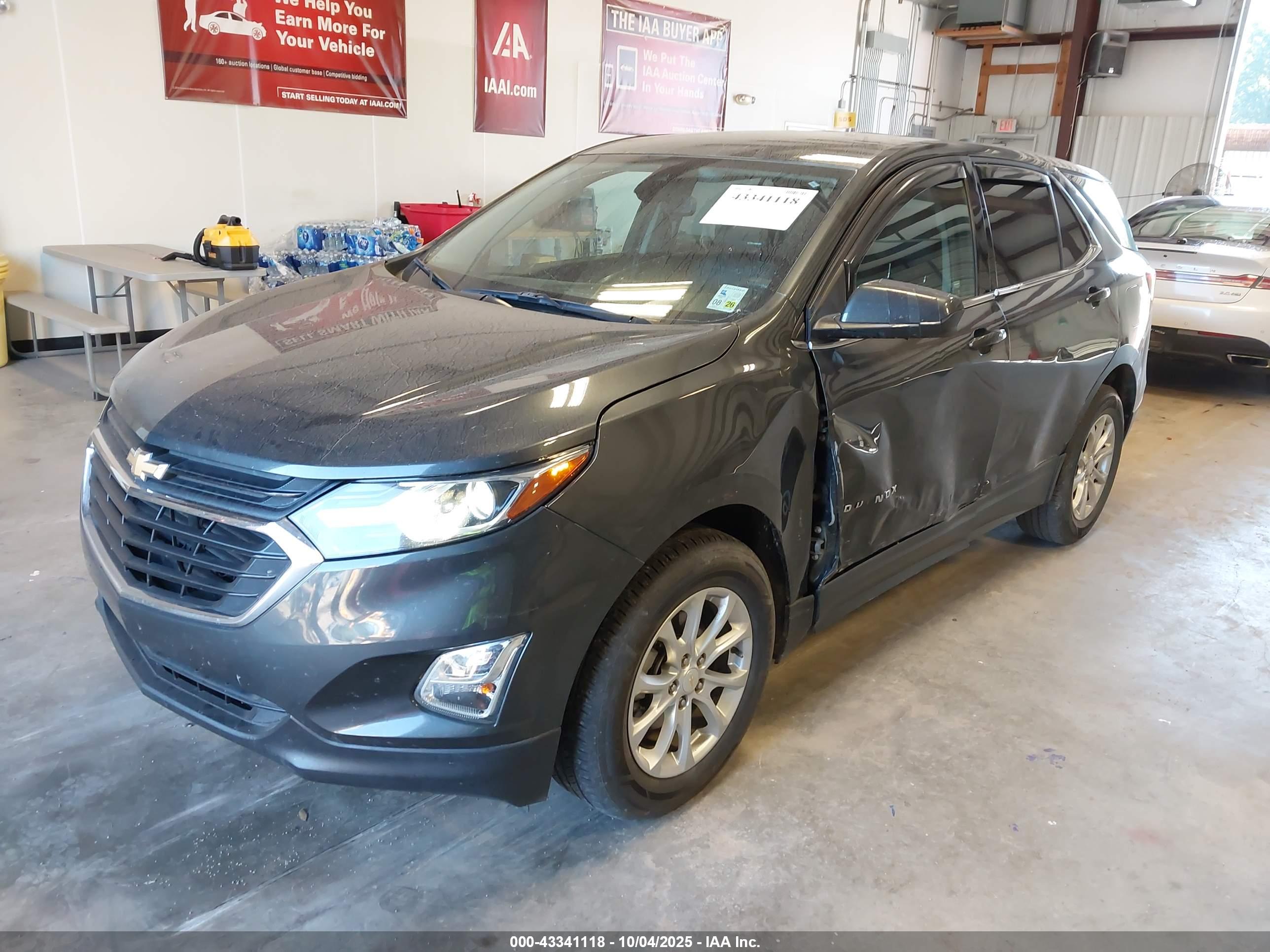 CHEVROLET EQUINOX image 2