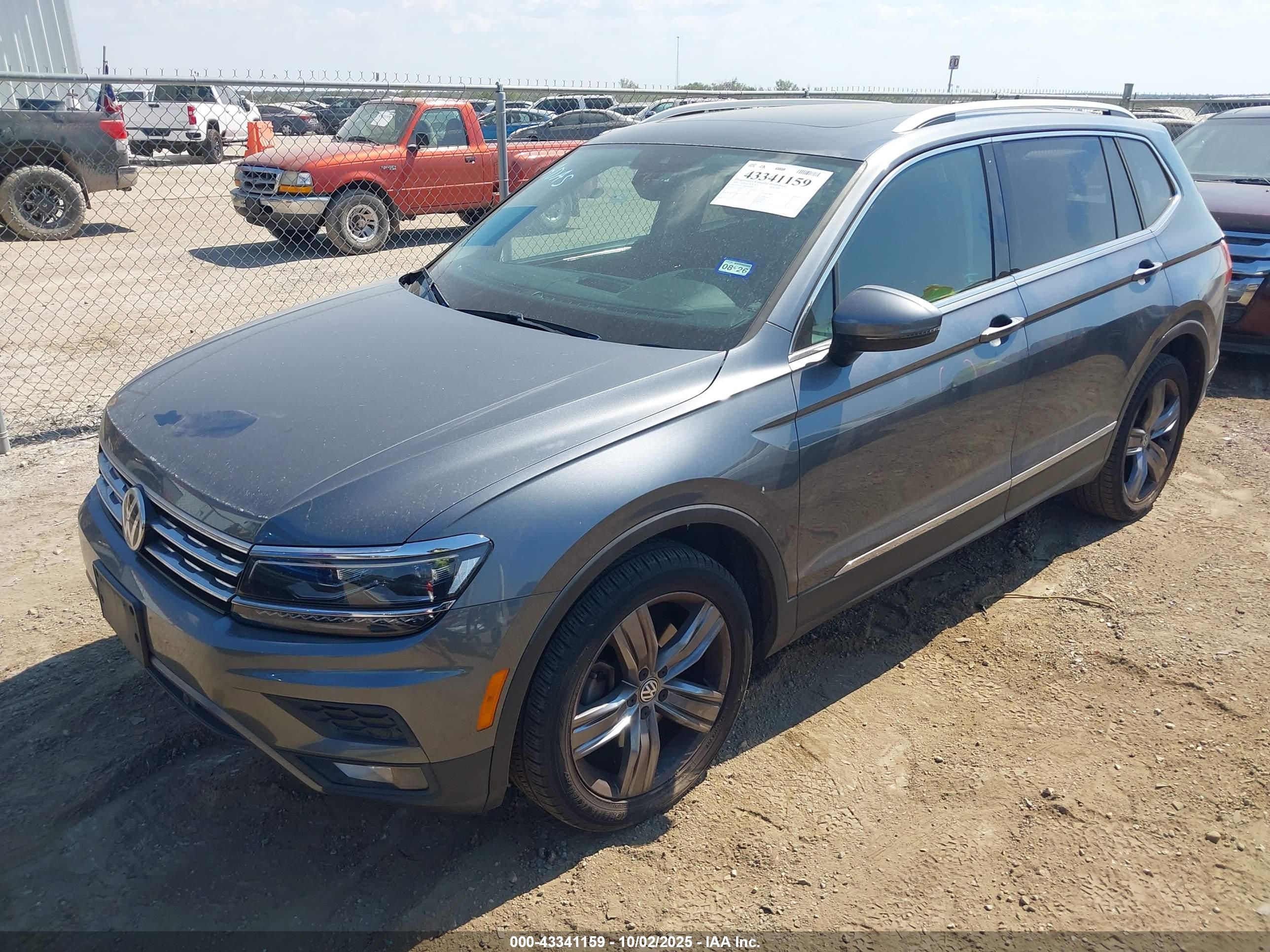VOLKSWAGEN TIGUAN image 2