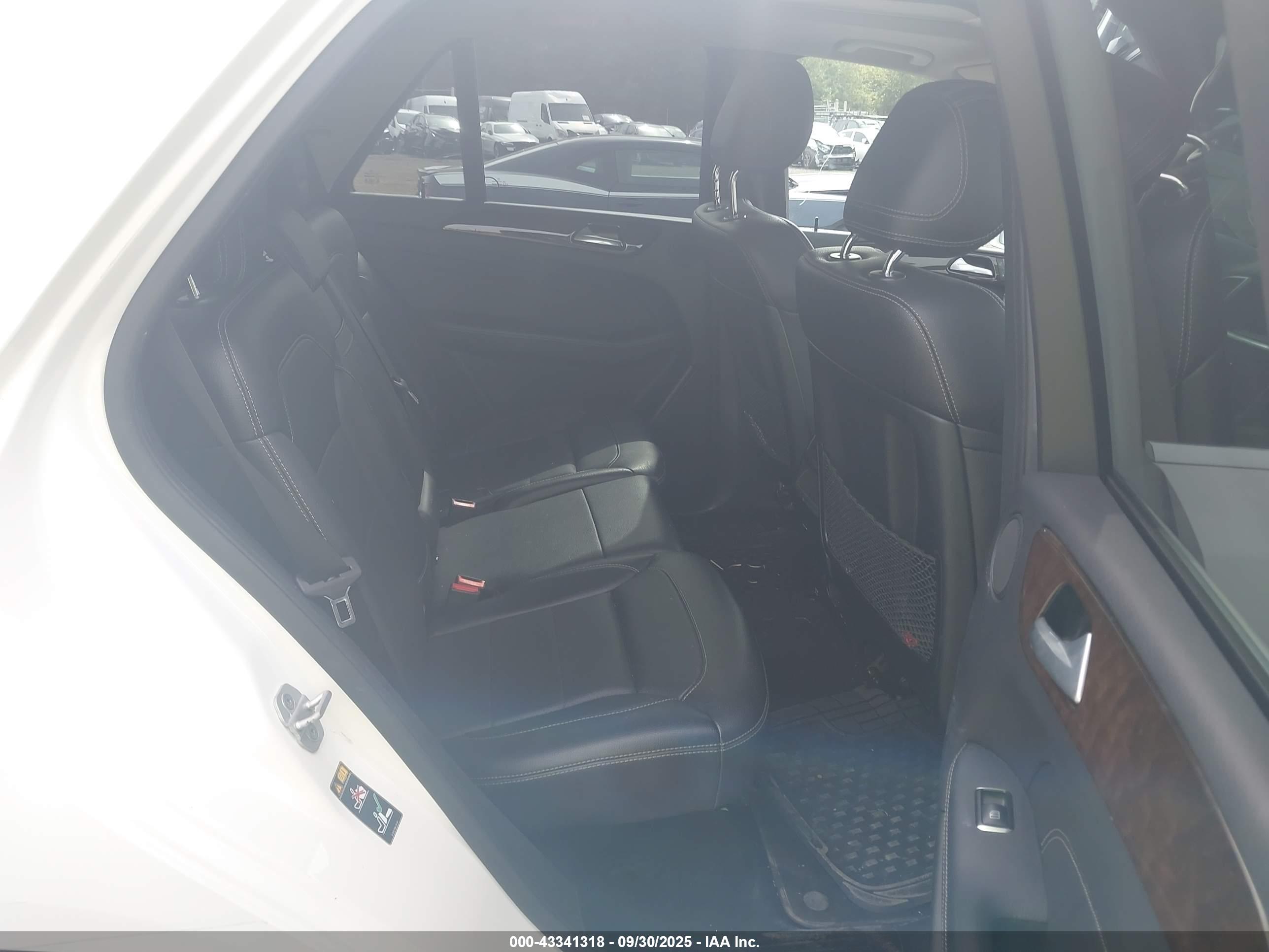 MERCEDES-BENZ ML image 8