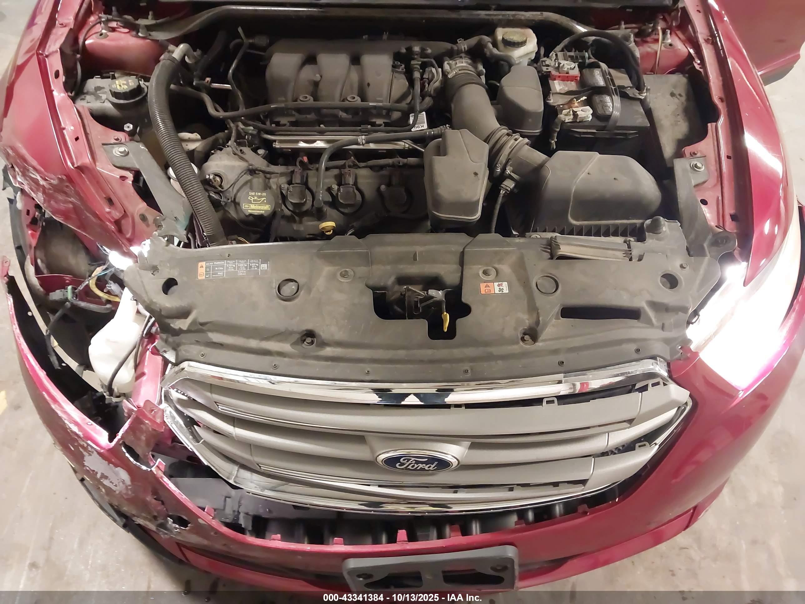 FORD TAURUS image 10