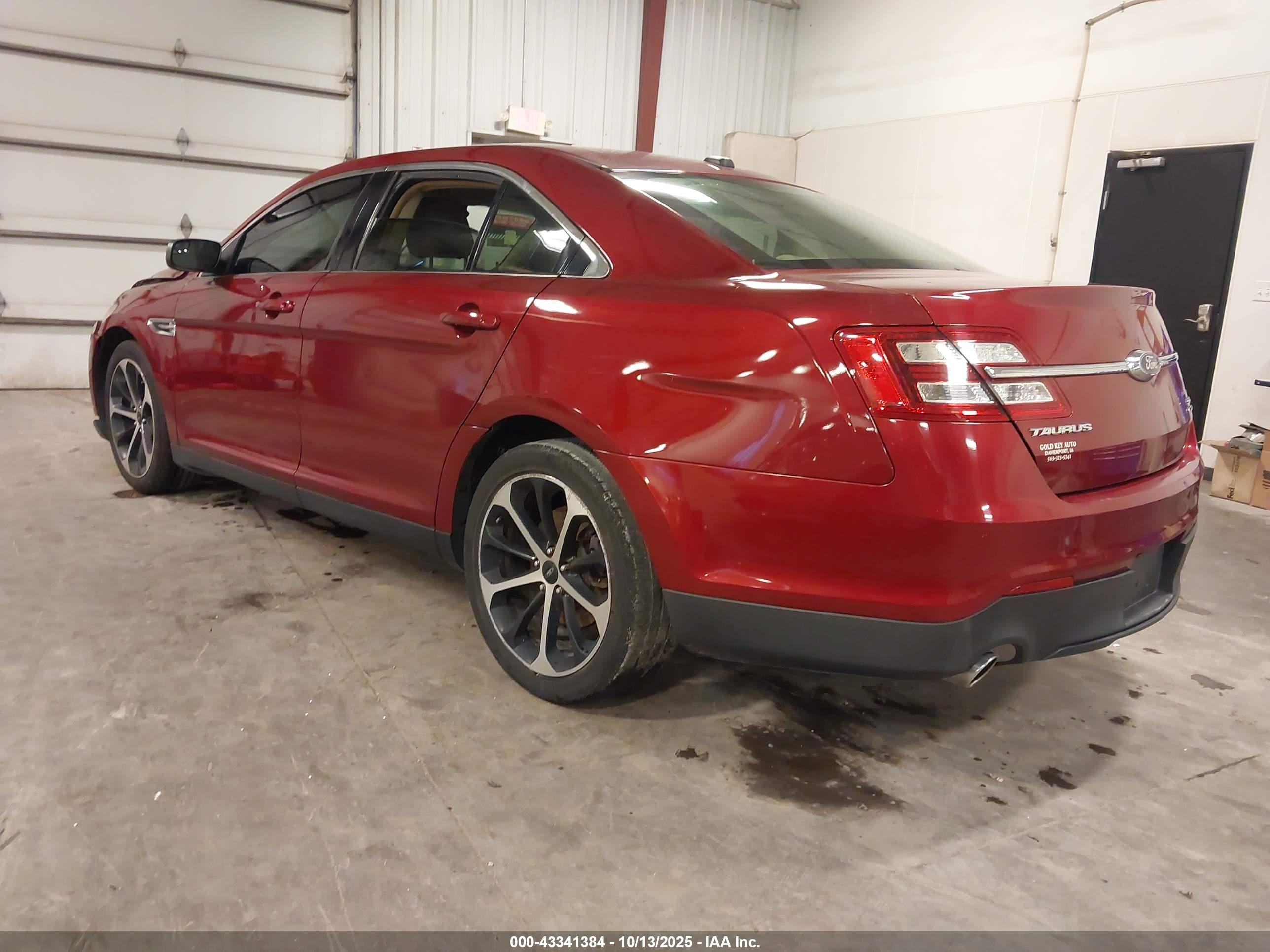 FORD TAURUS image 3