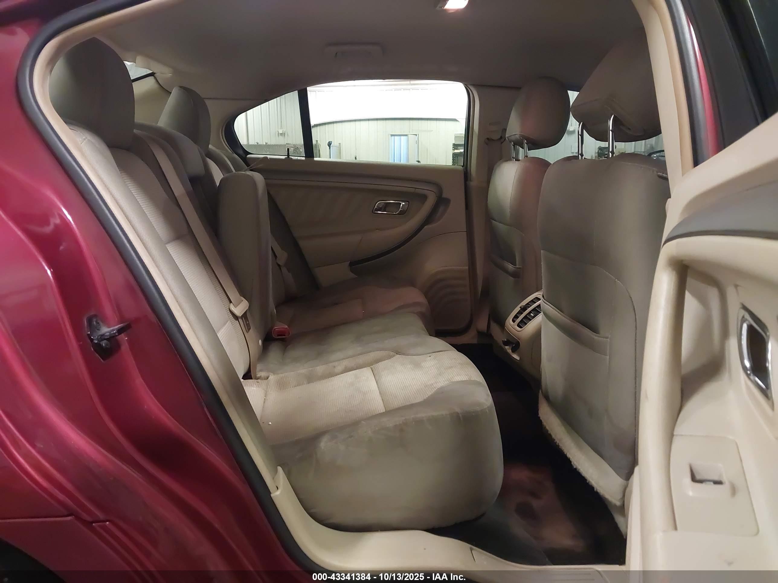 FORD TAURUS image 8
