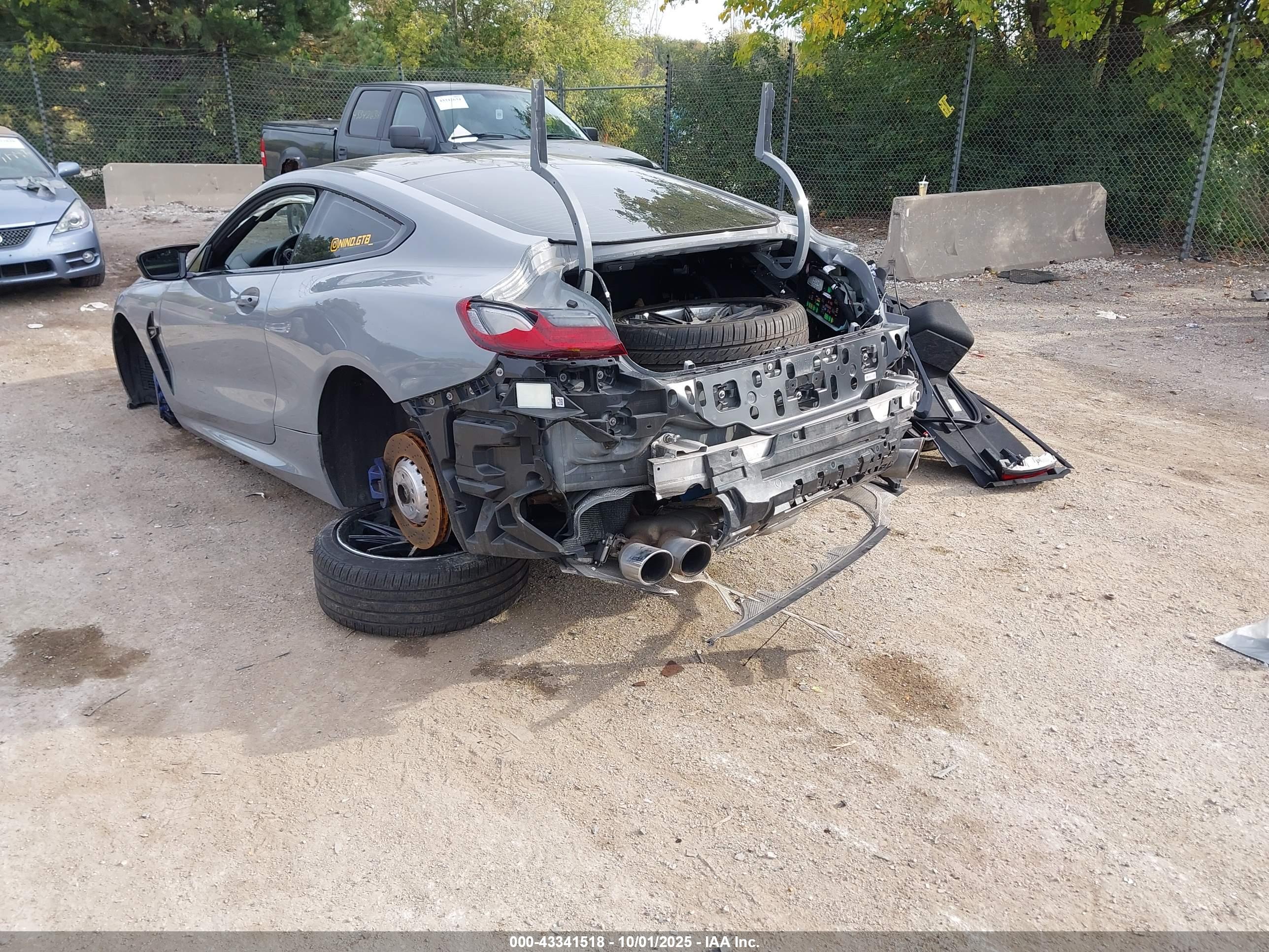 BMW M8 image 3