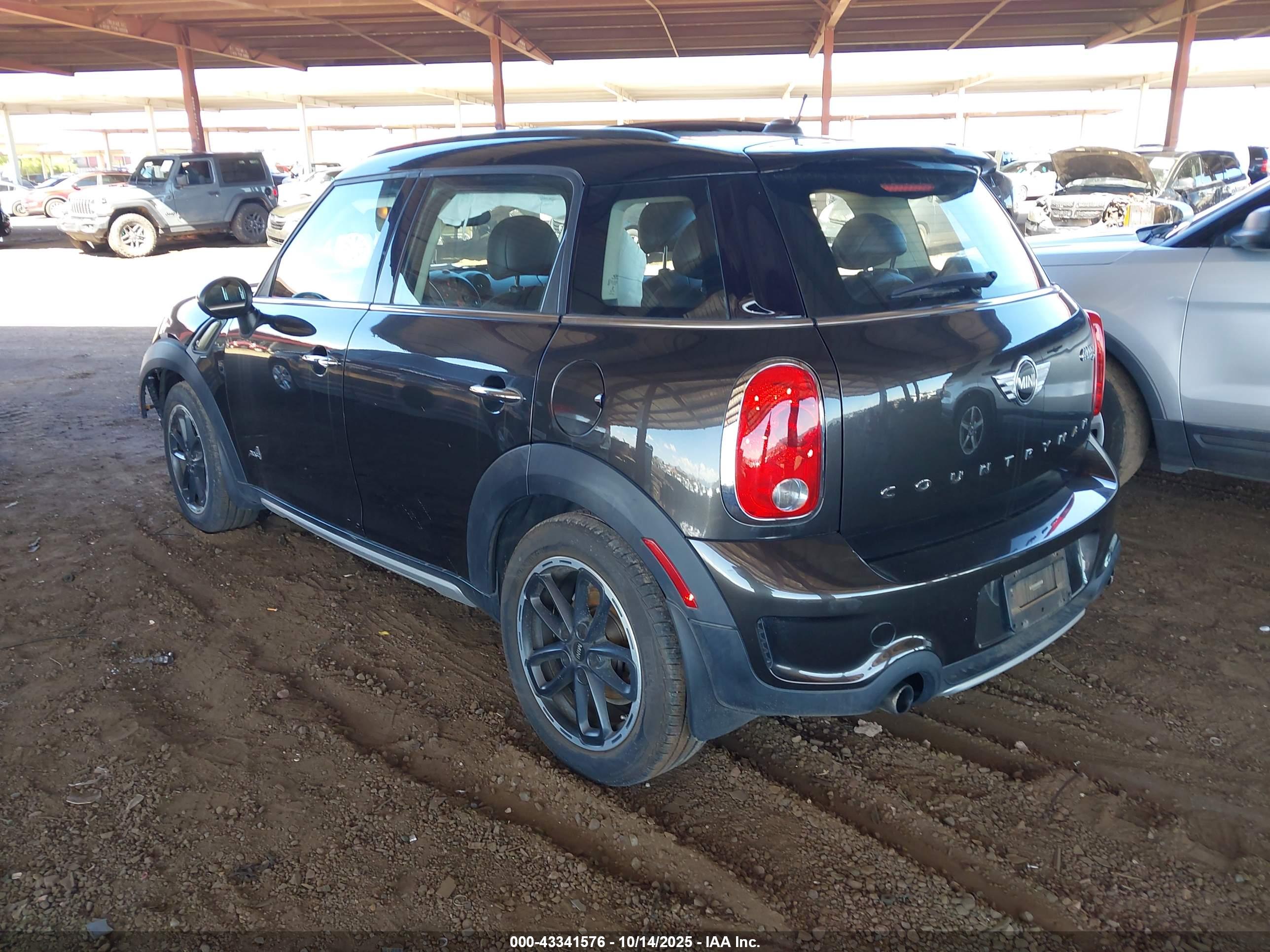 MINI COUNTRYMAN image 3