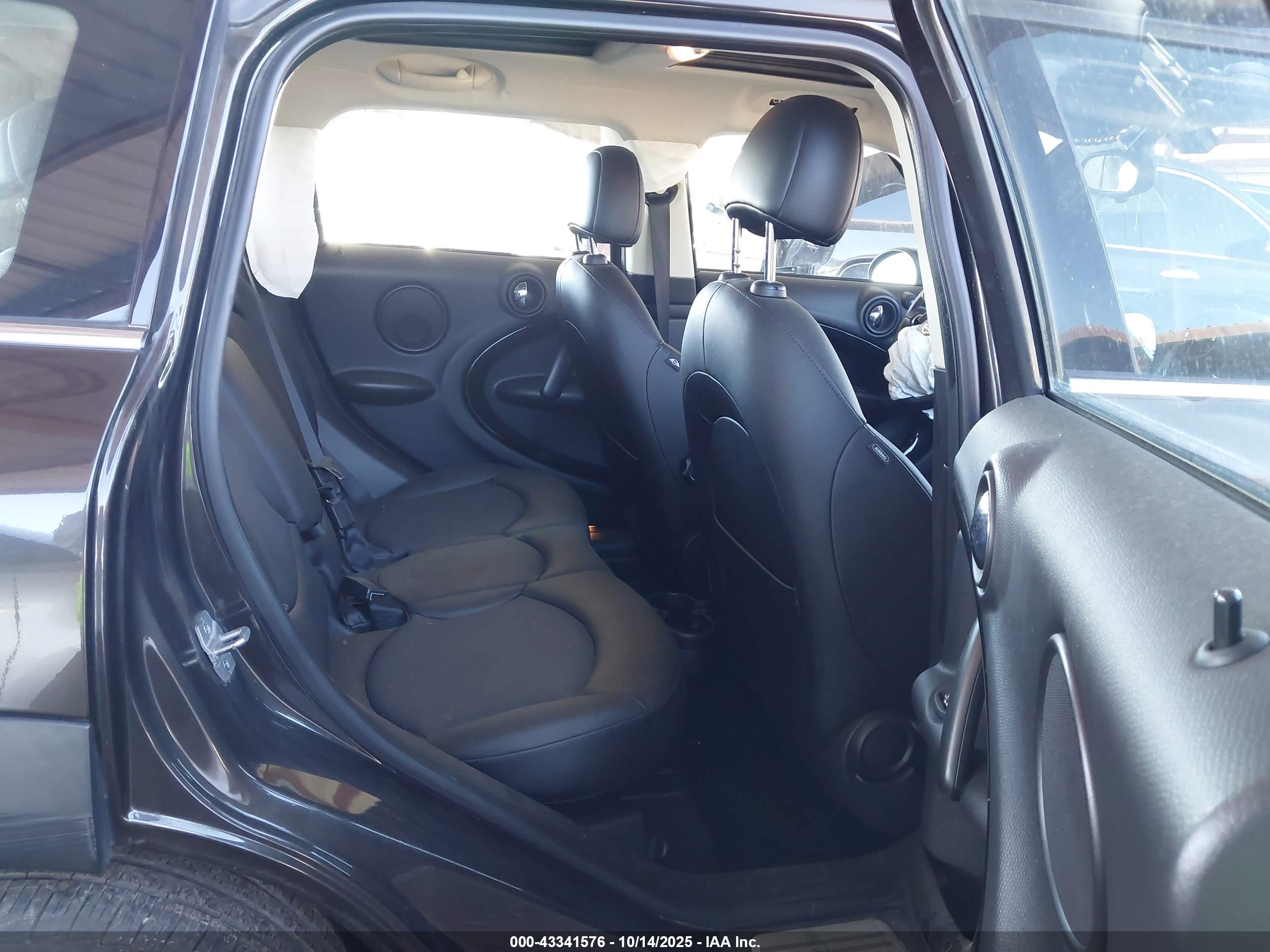 MINI COUNTRYMAN image 8