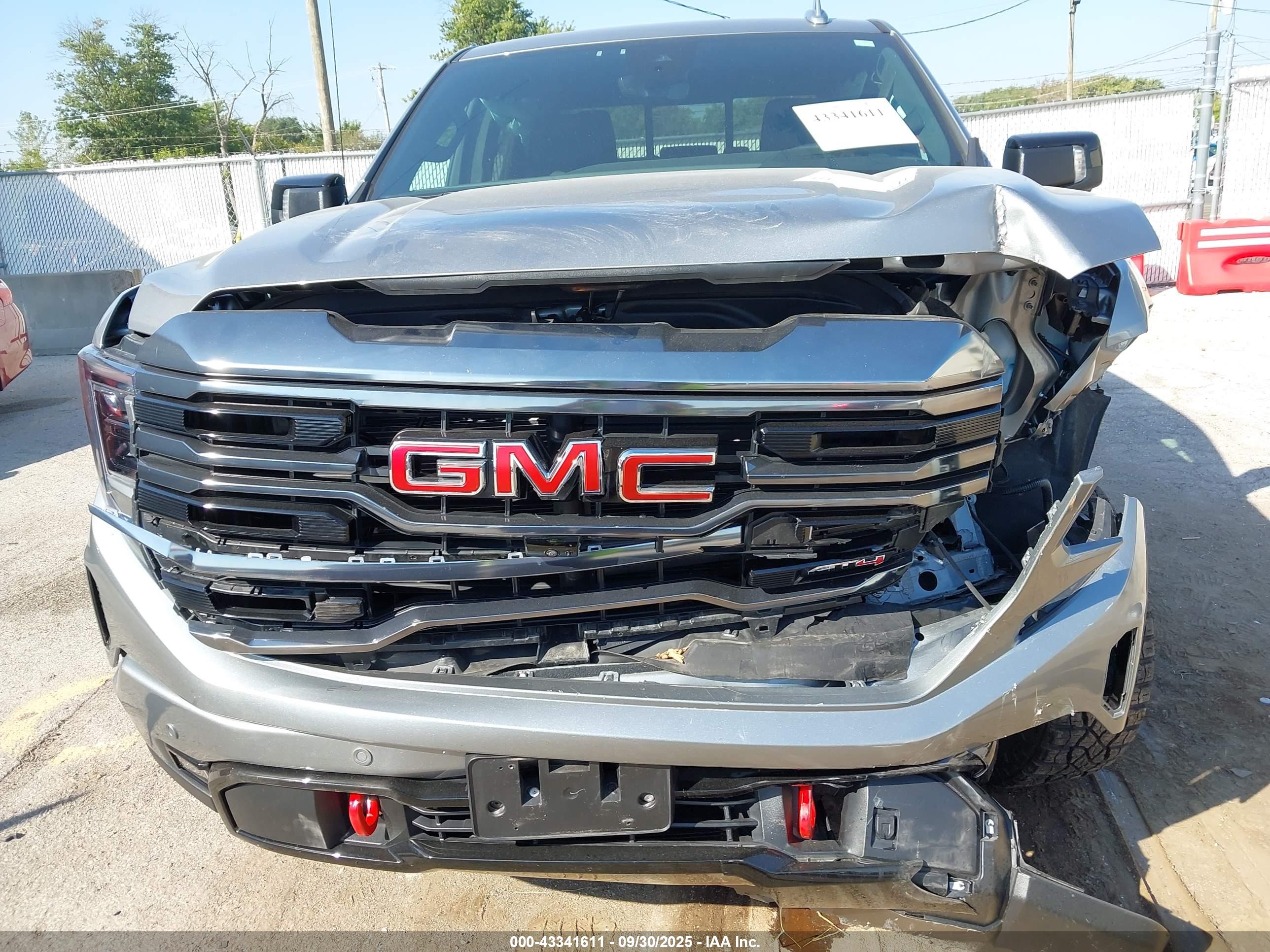 GMC SIERRA image 6