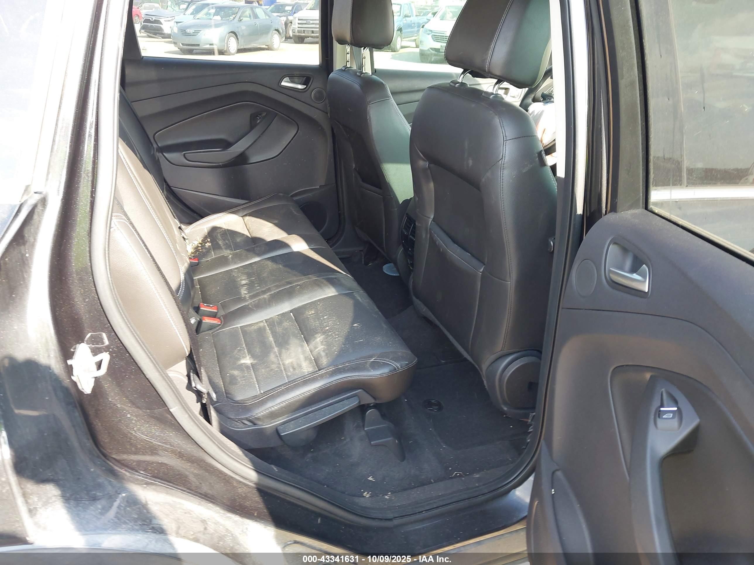 FORD ESCAPE image 8