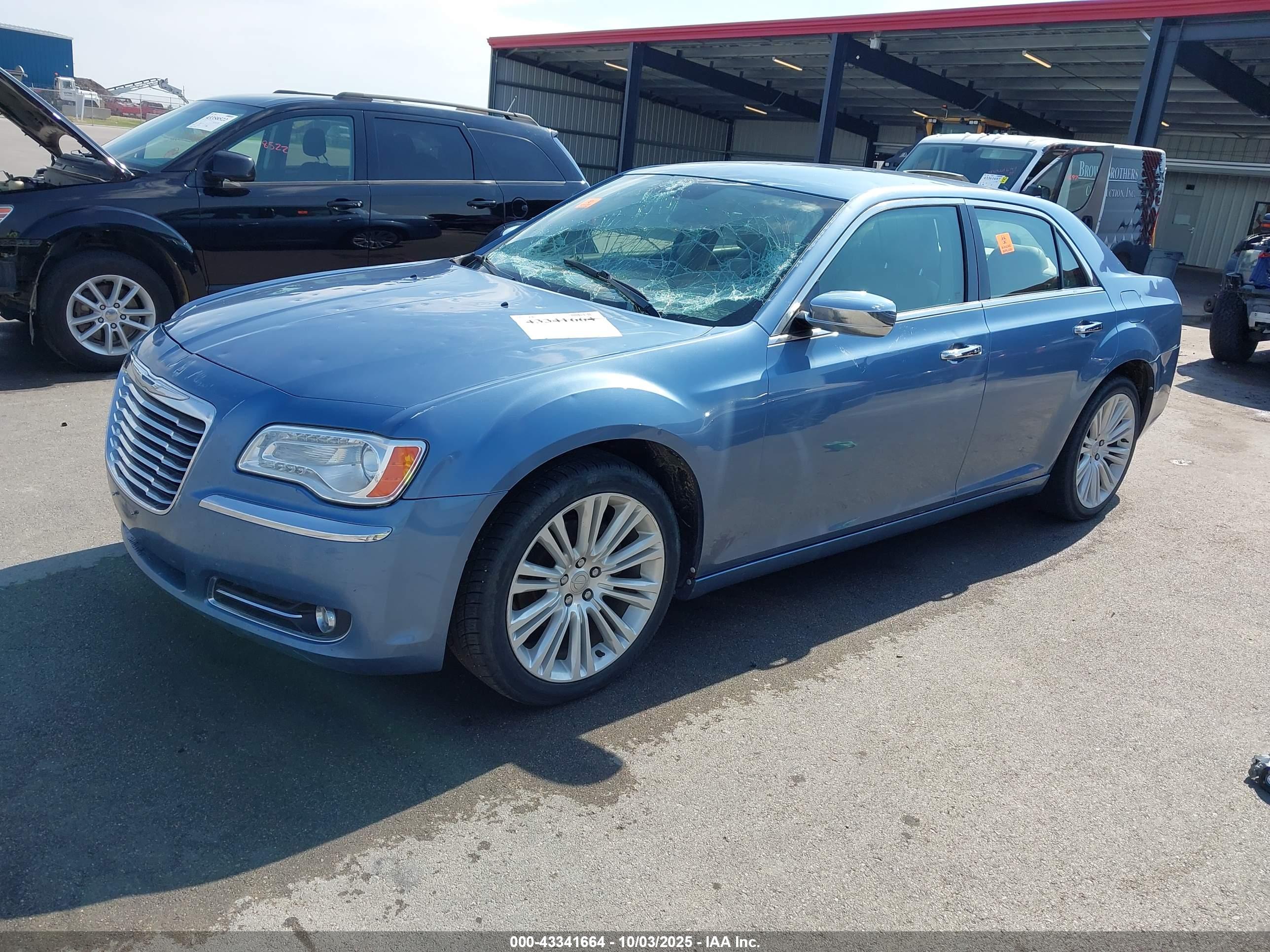 CHRYSLER 300 image 2